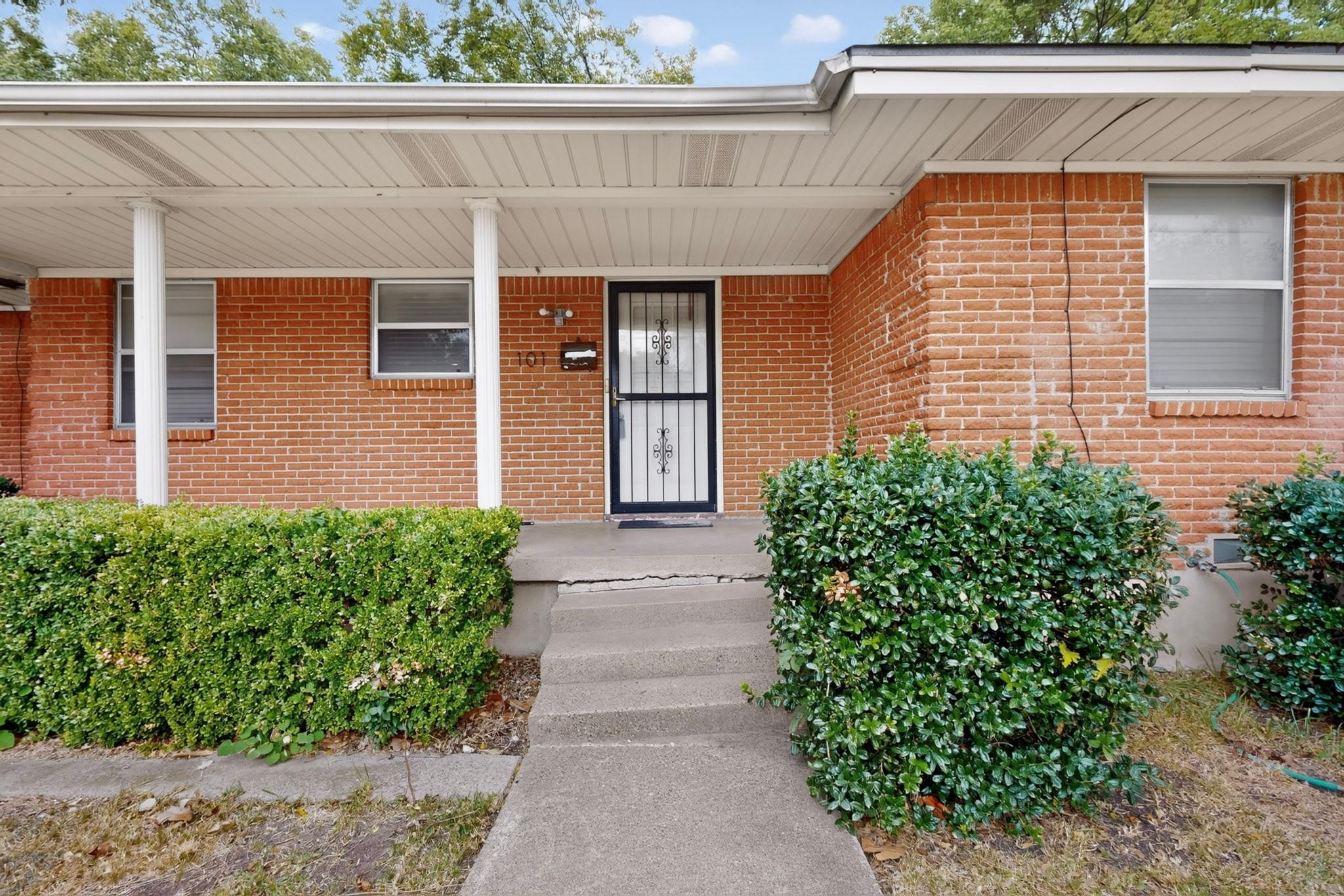 main property photo 5