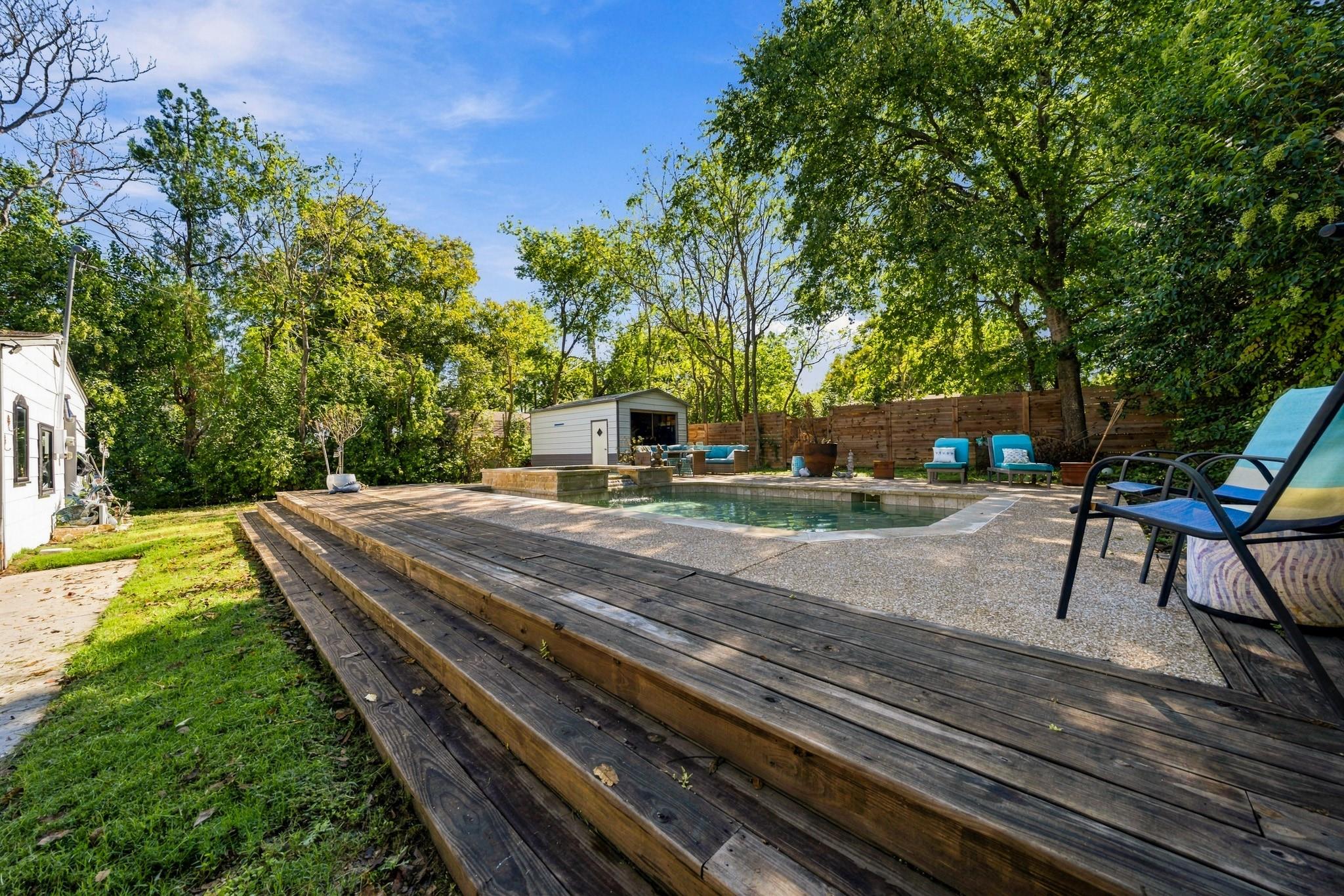main property photo 29