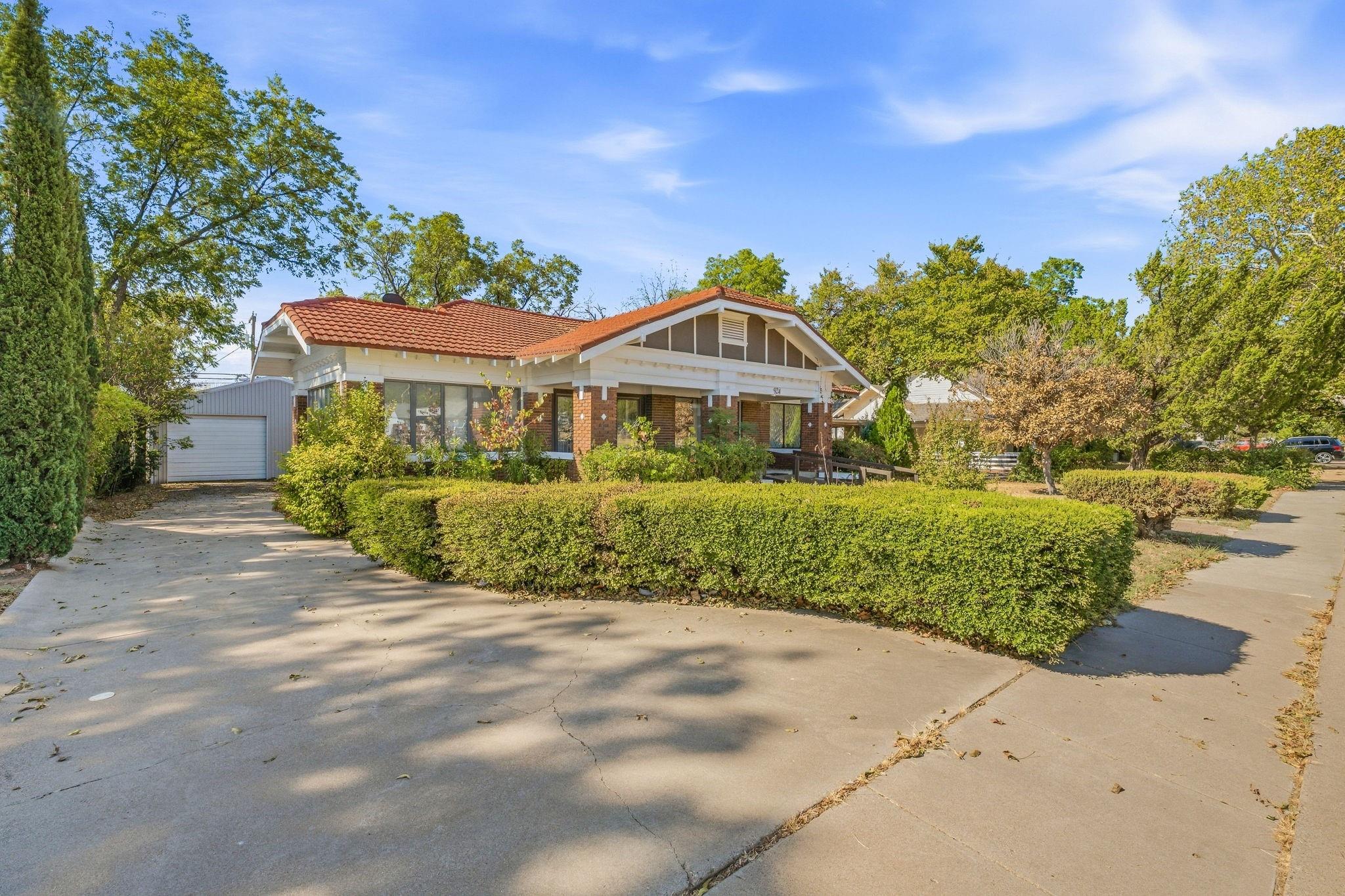 main property photo 26