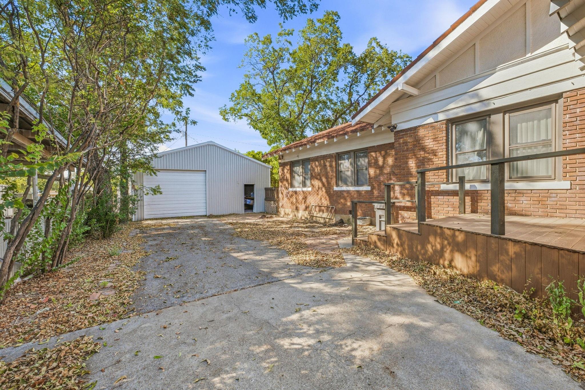 main property photo 27