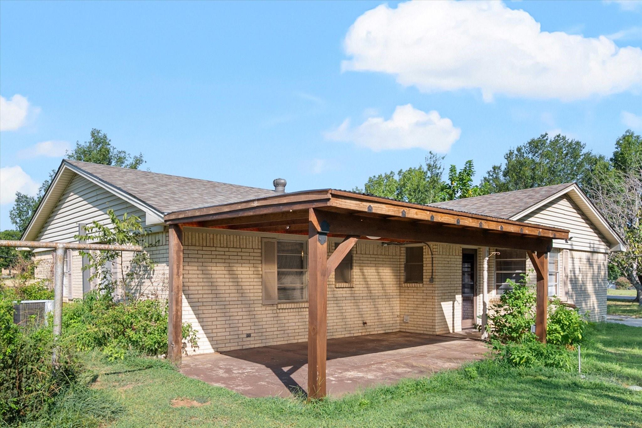 main property photo 12