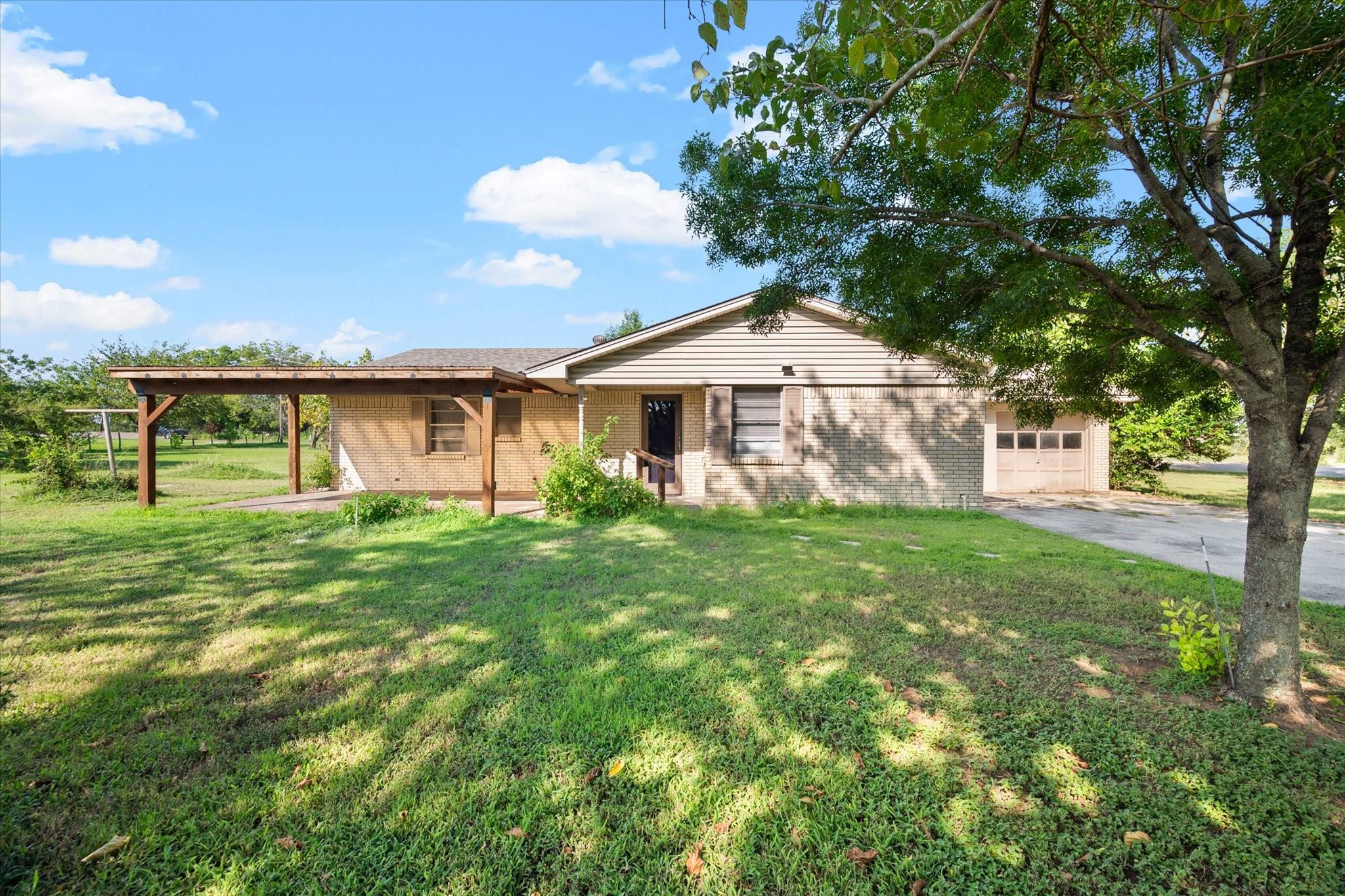 main property photo 7