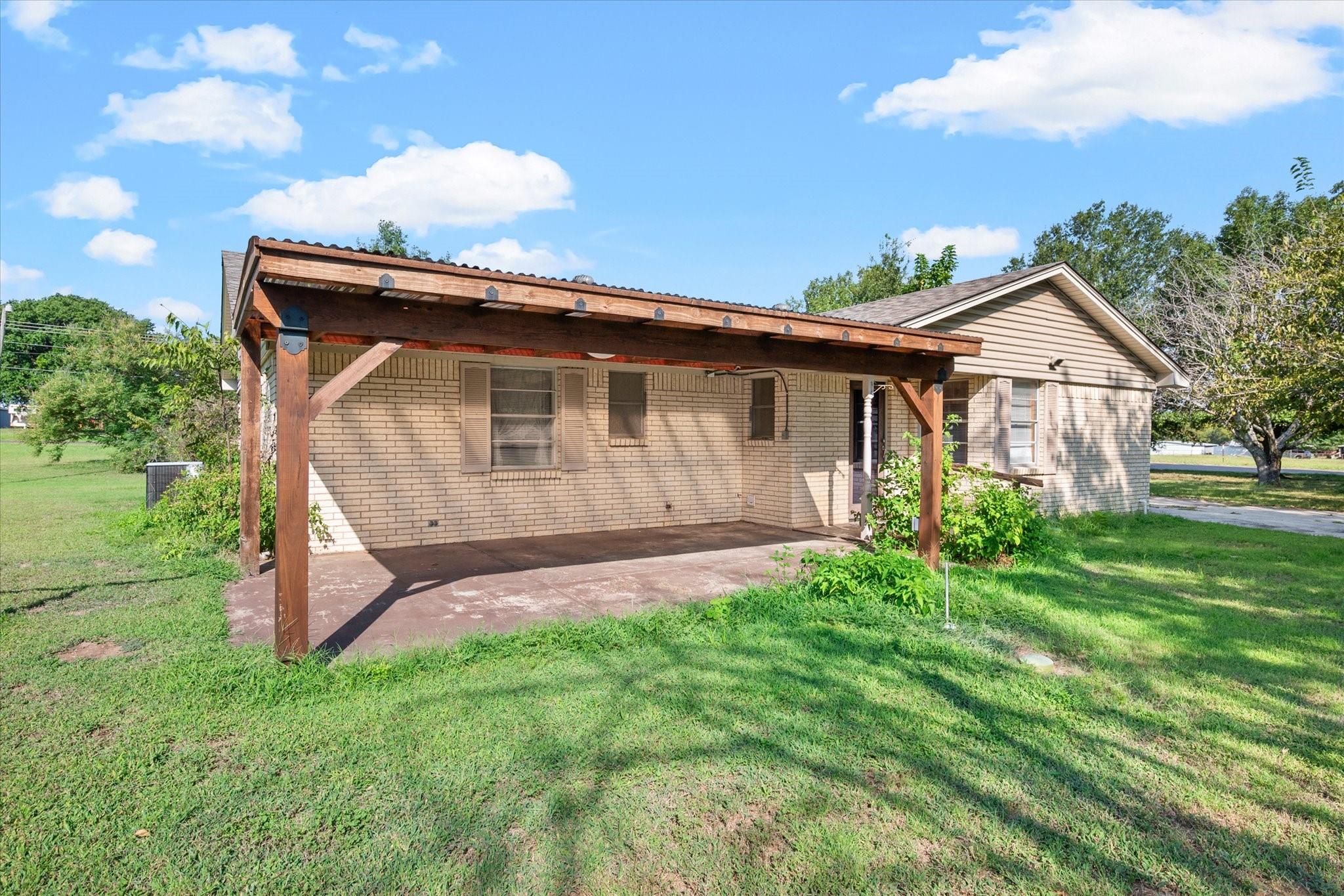 main property photo 9