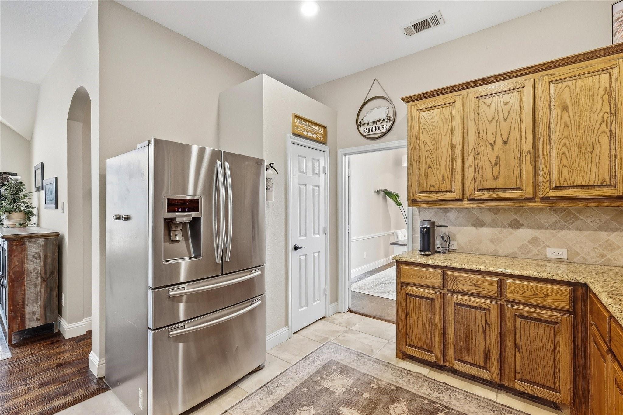 main property photo 16