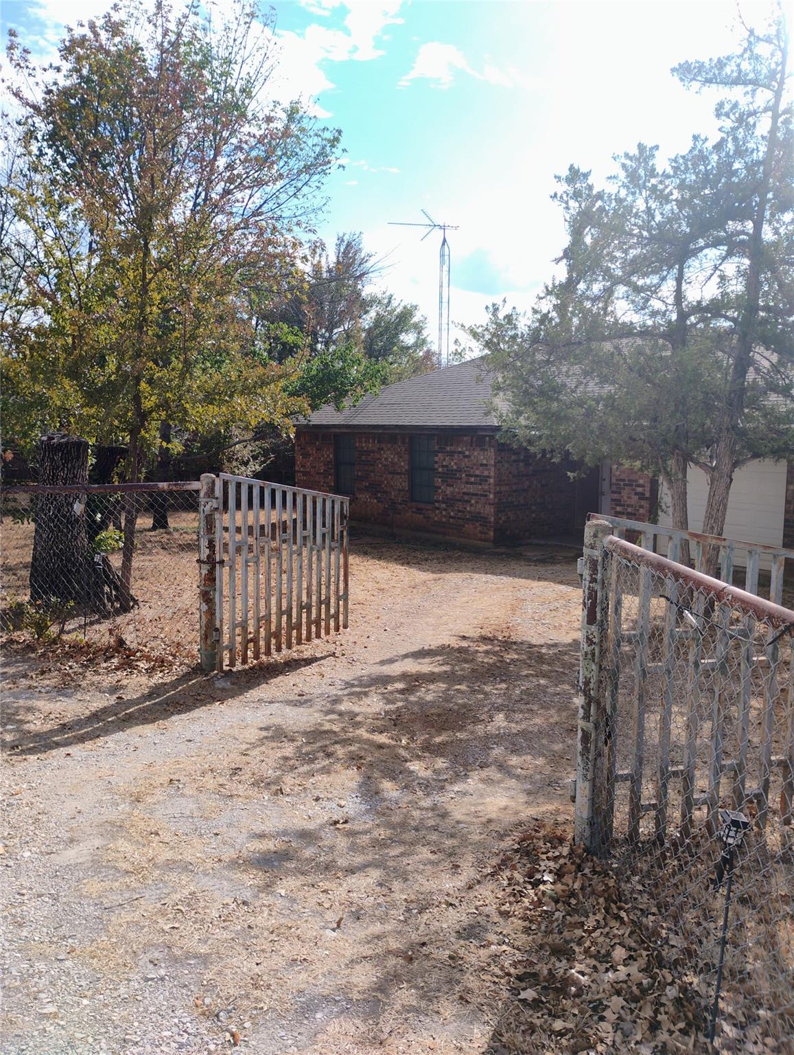 main property photo 13