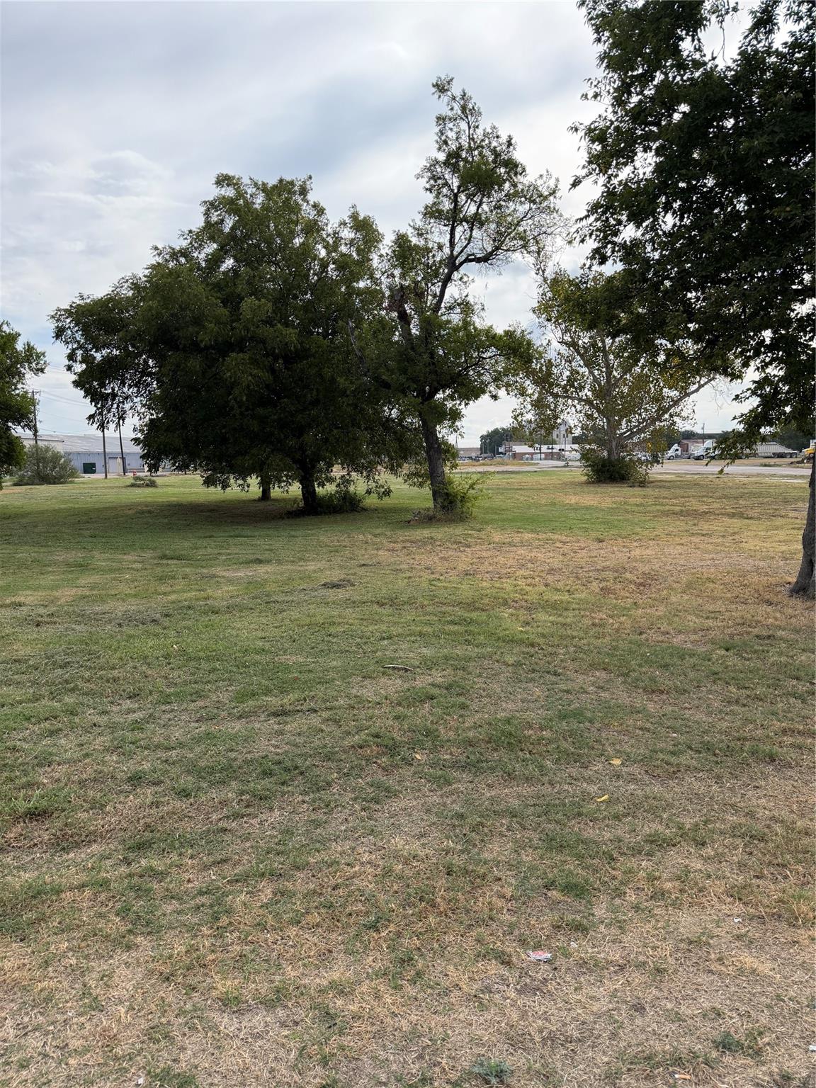 main property photo 13