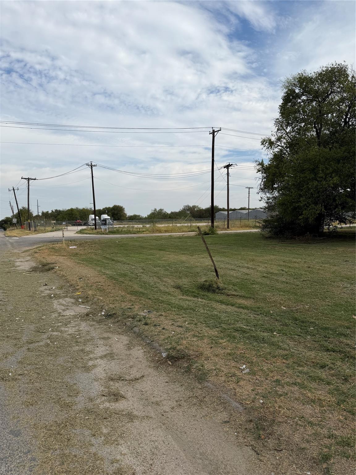main property photo 15