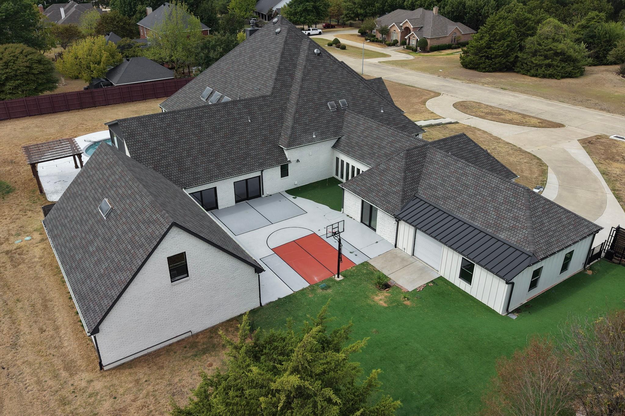 main property photo 32