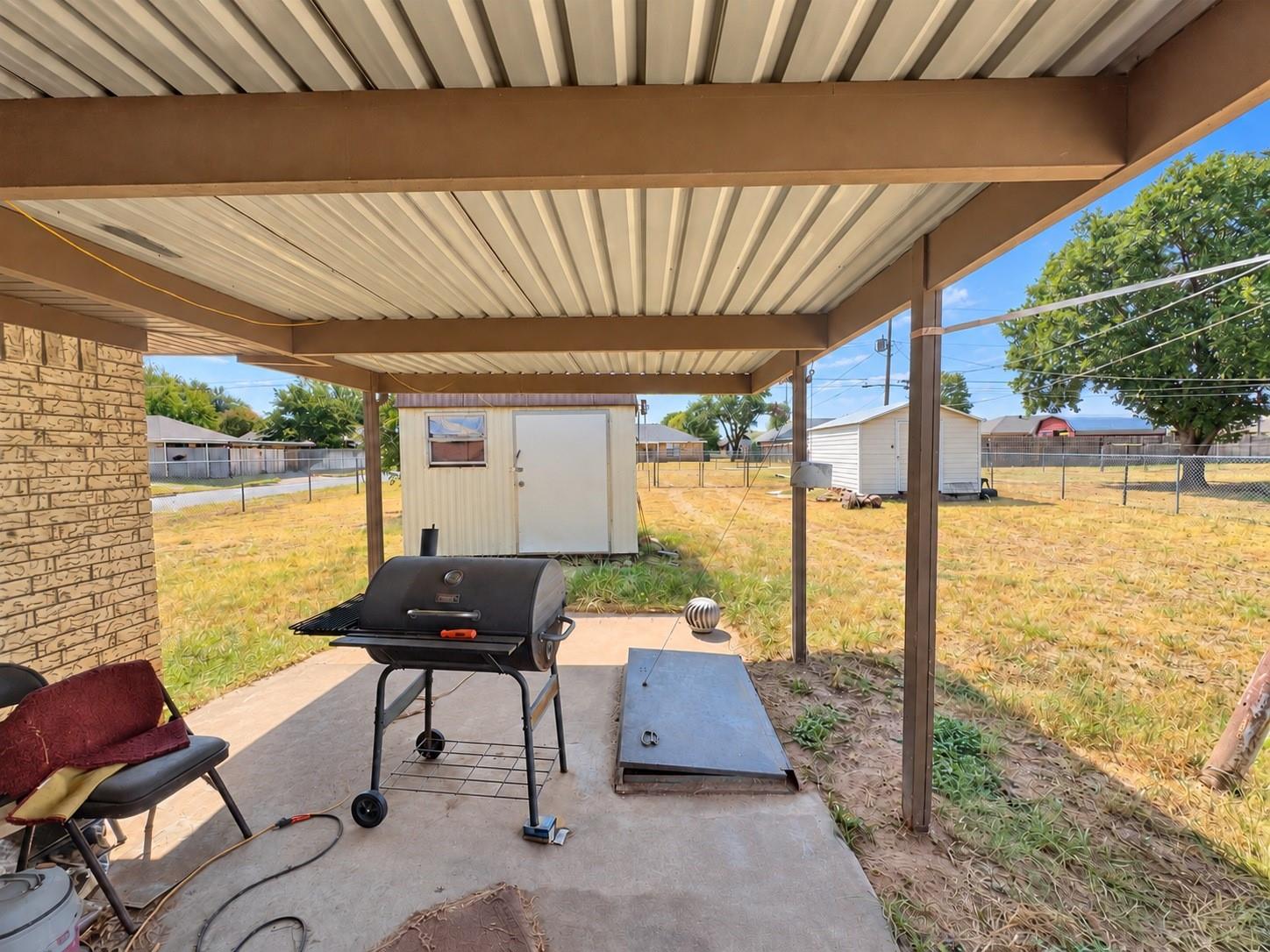 main property photo 18
