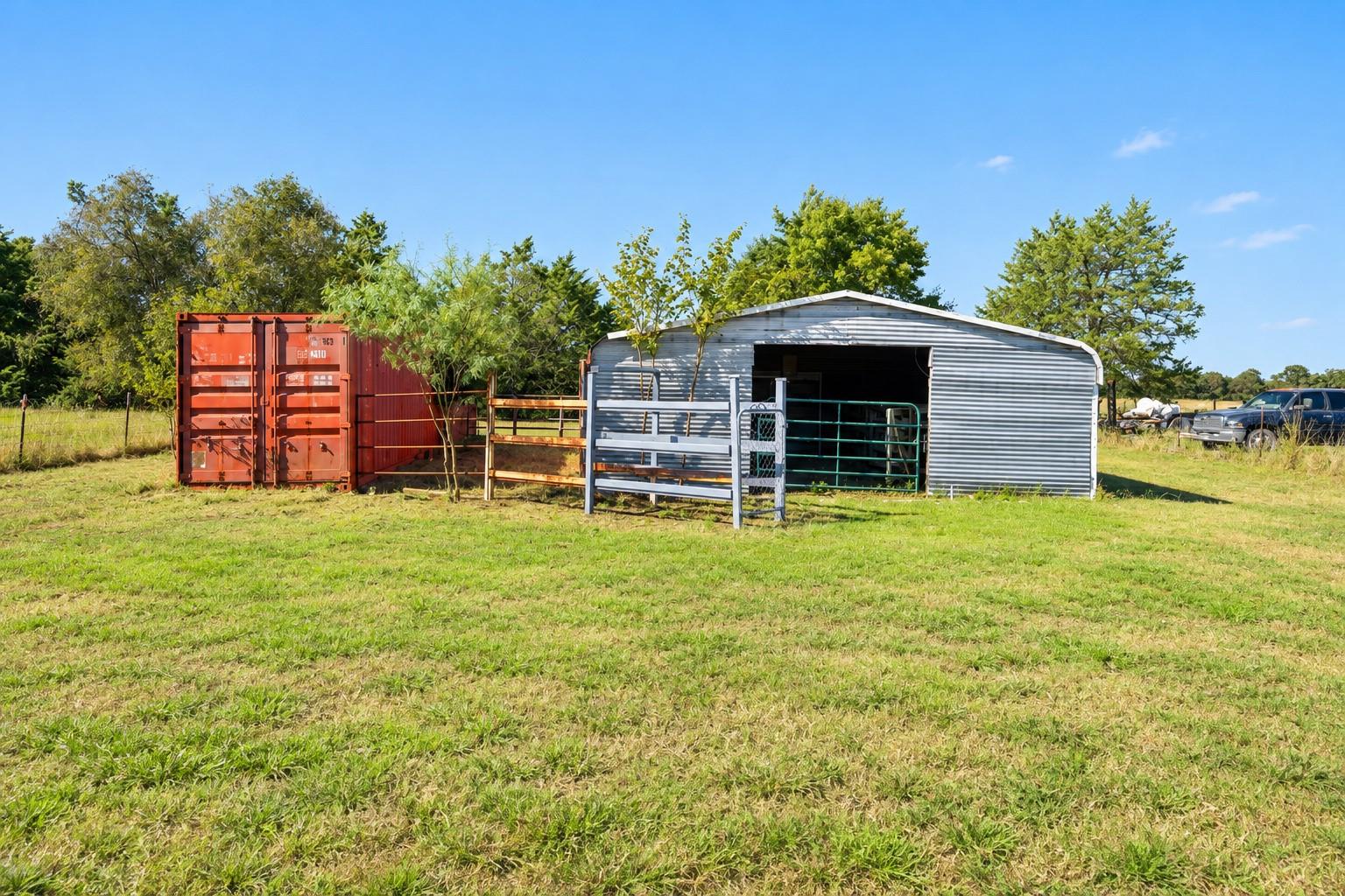 main property photo 32
