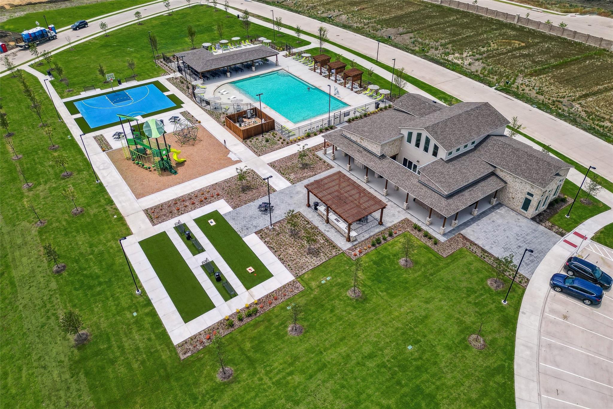 main property photo 25