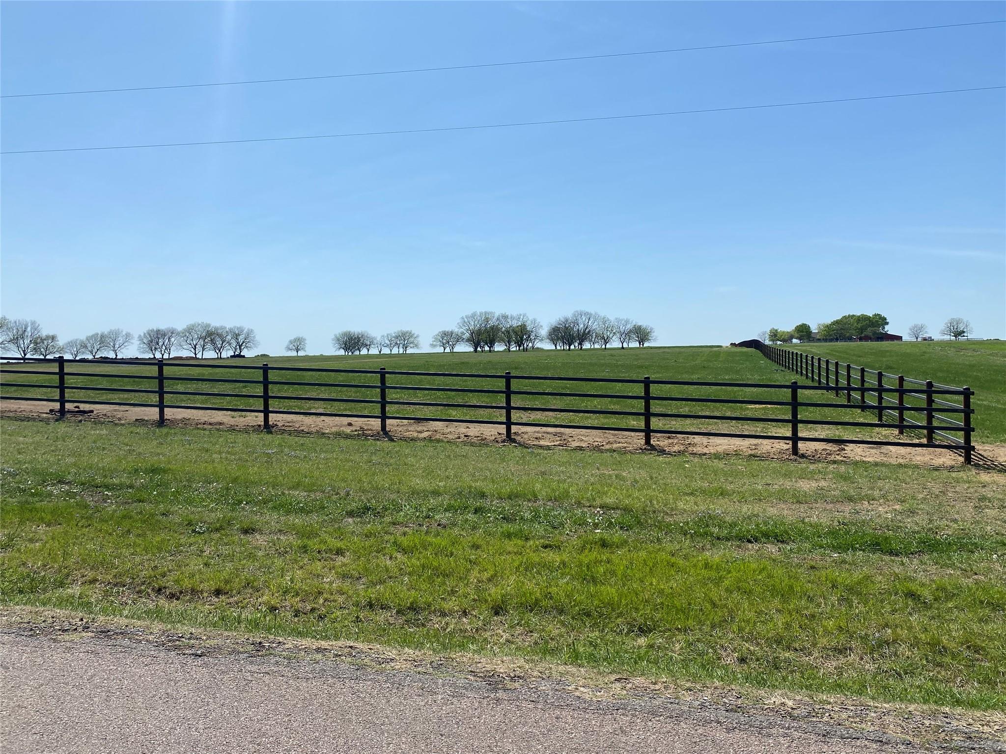 main property photo 9