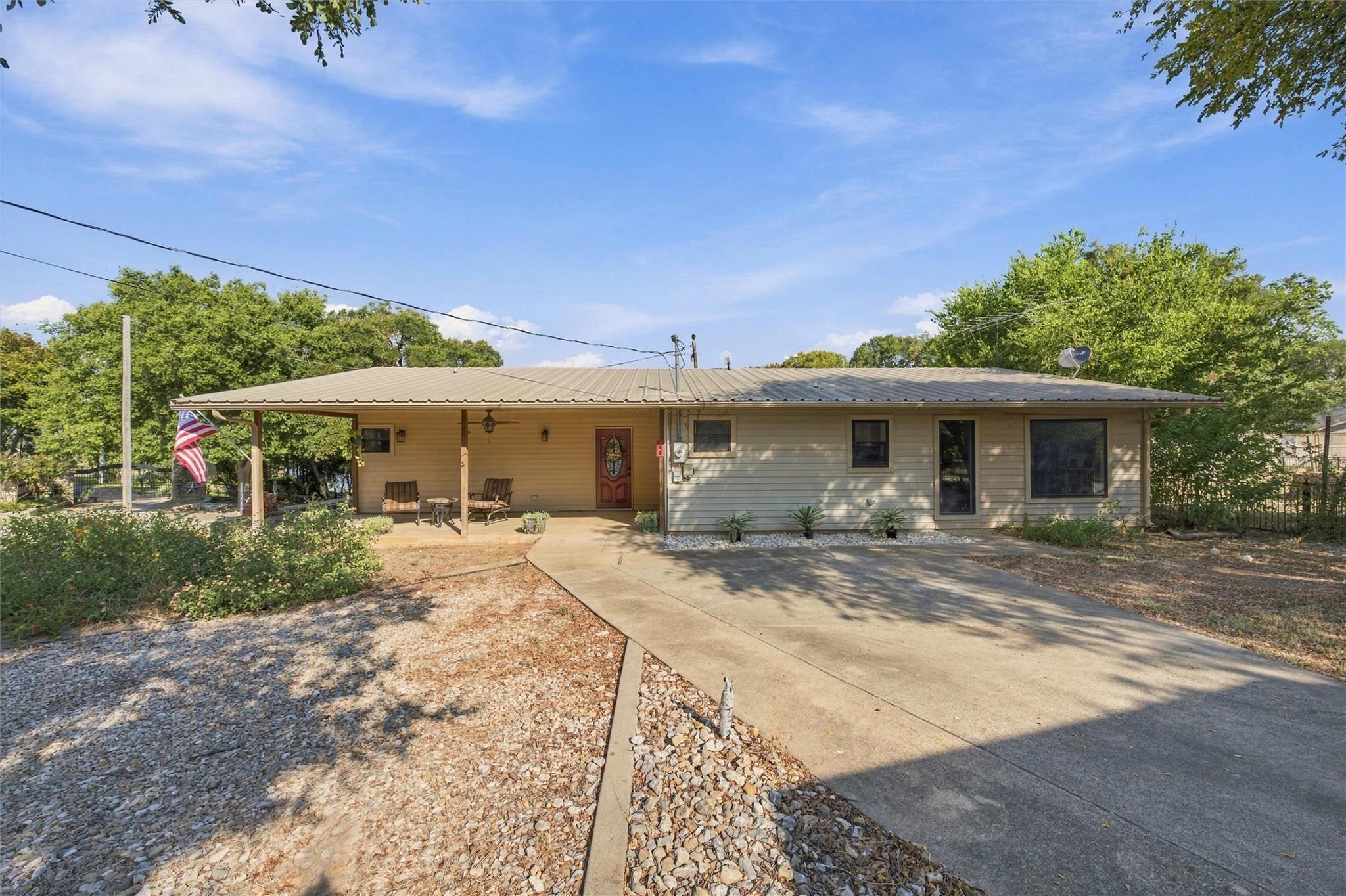 main property photo 16