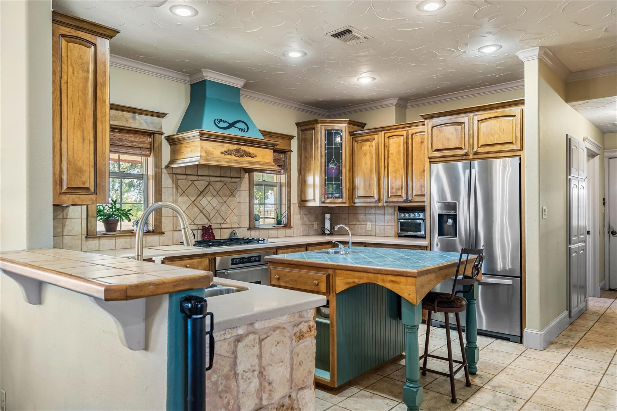 main property photo 14