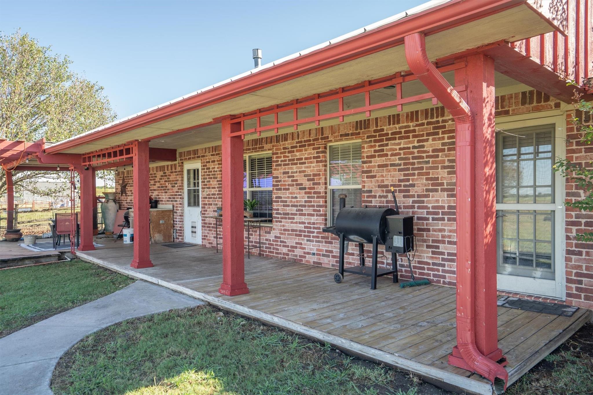 main property photo 26