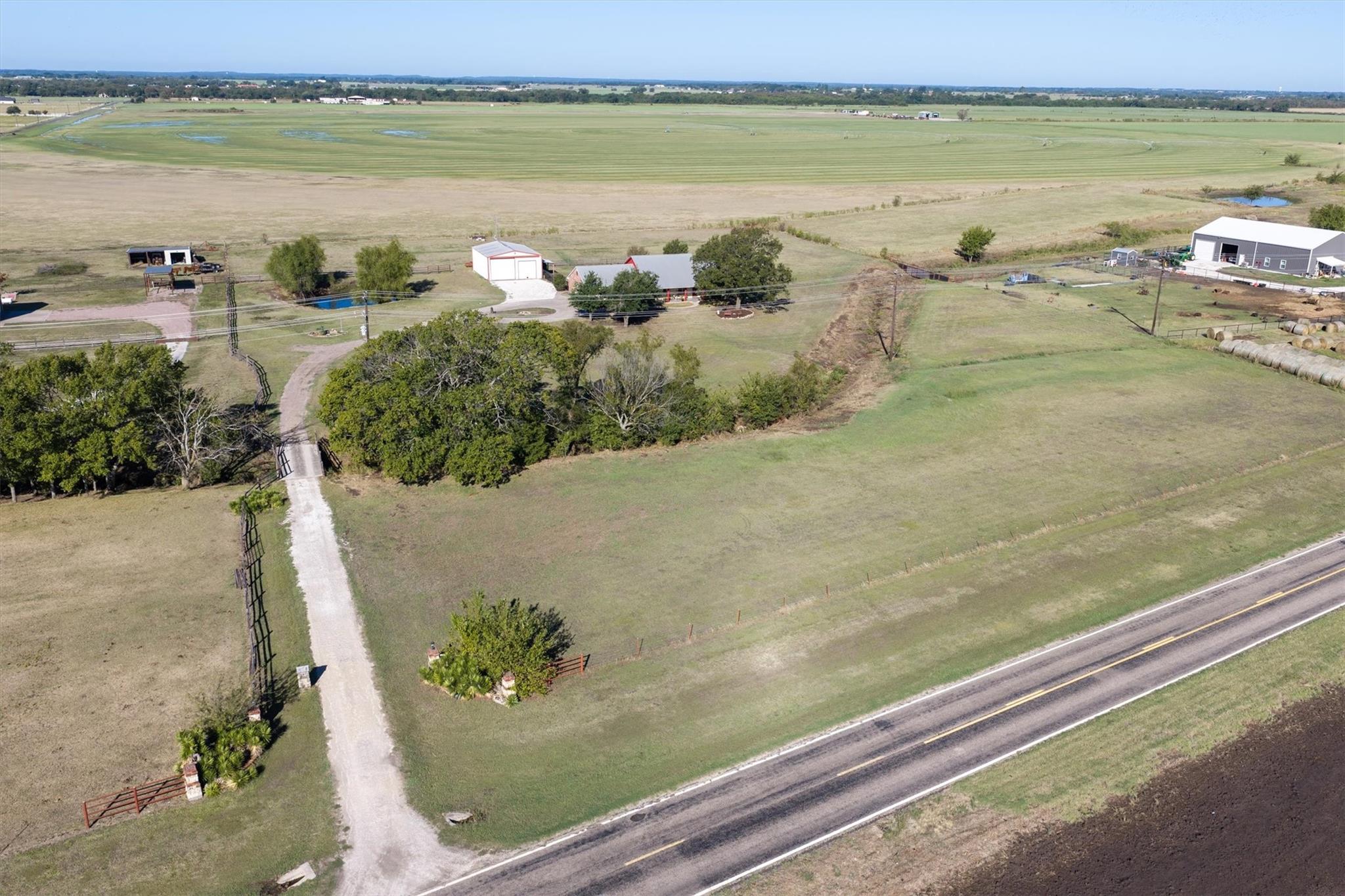 main property photo 34