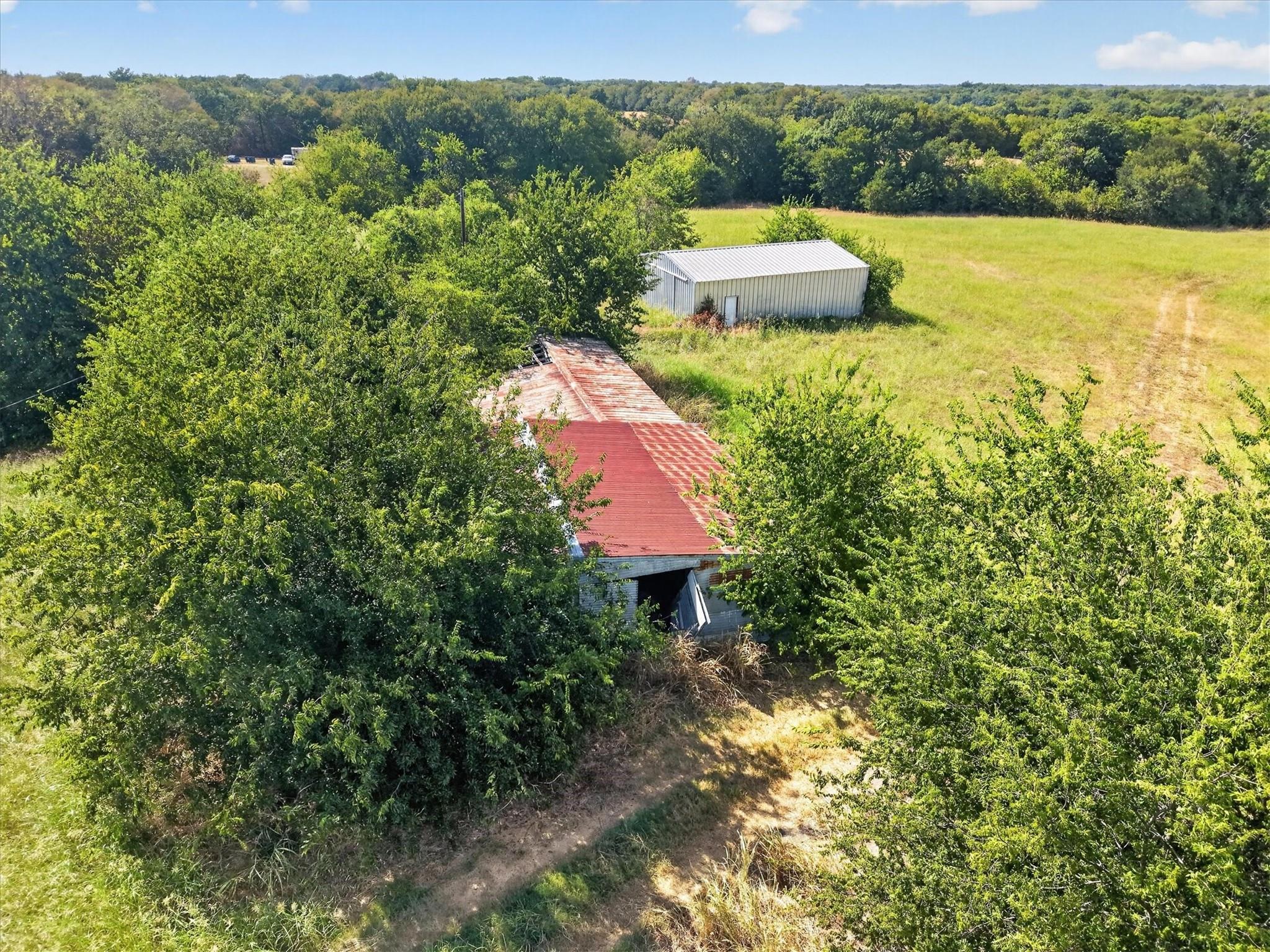 main property photo 30
