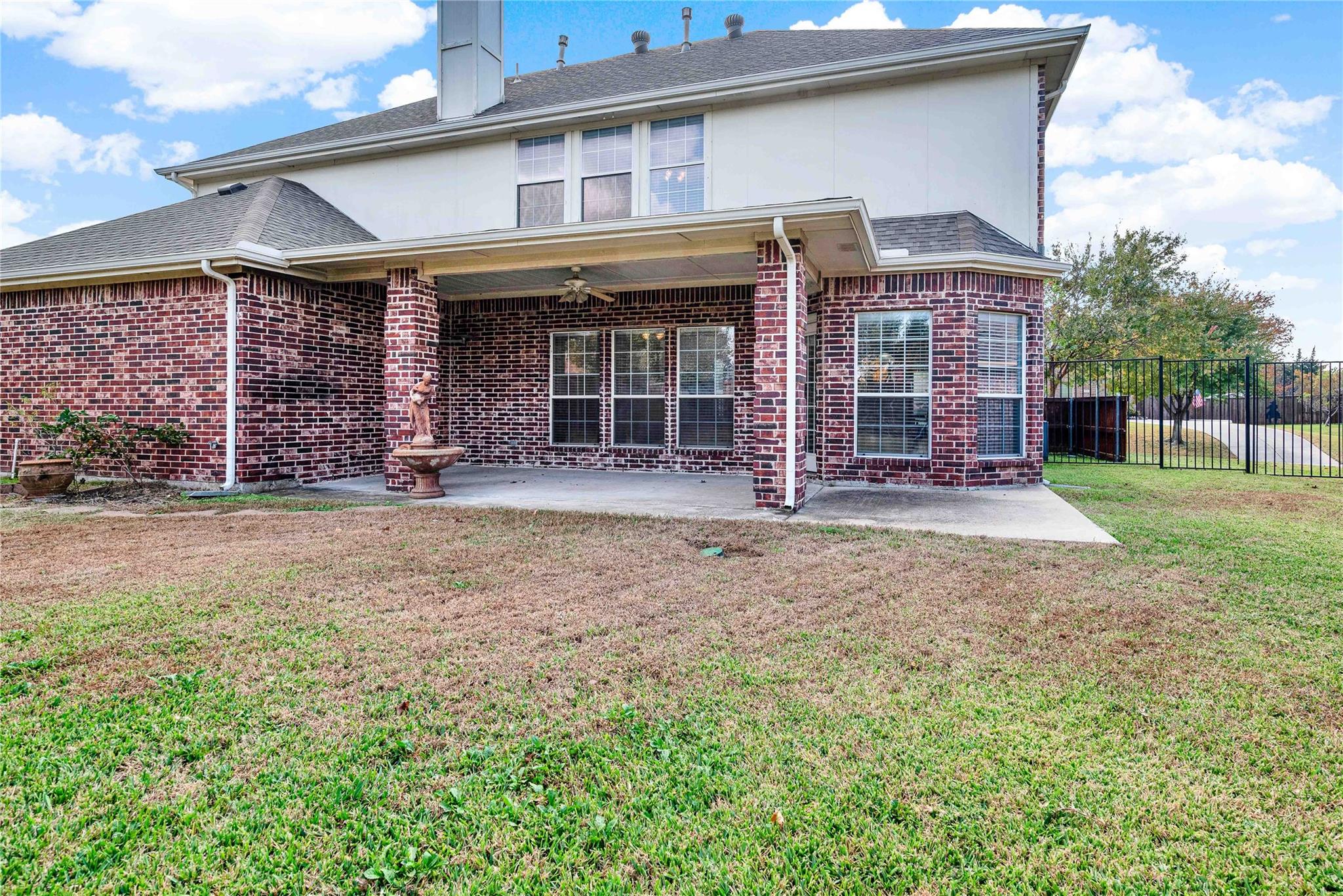 main property photo 30