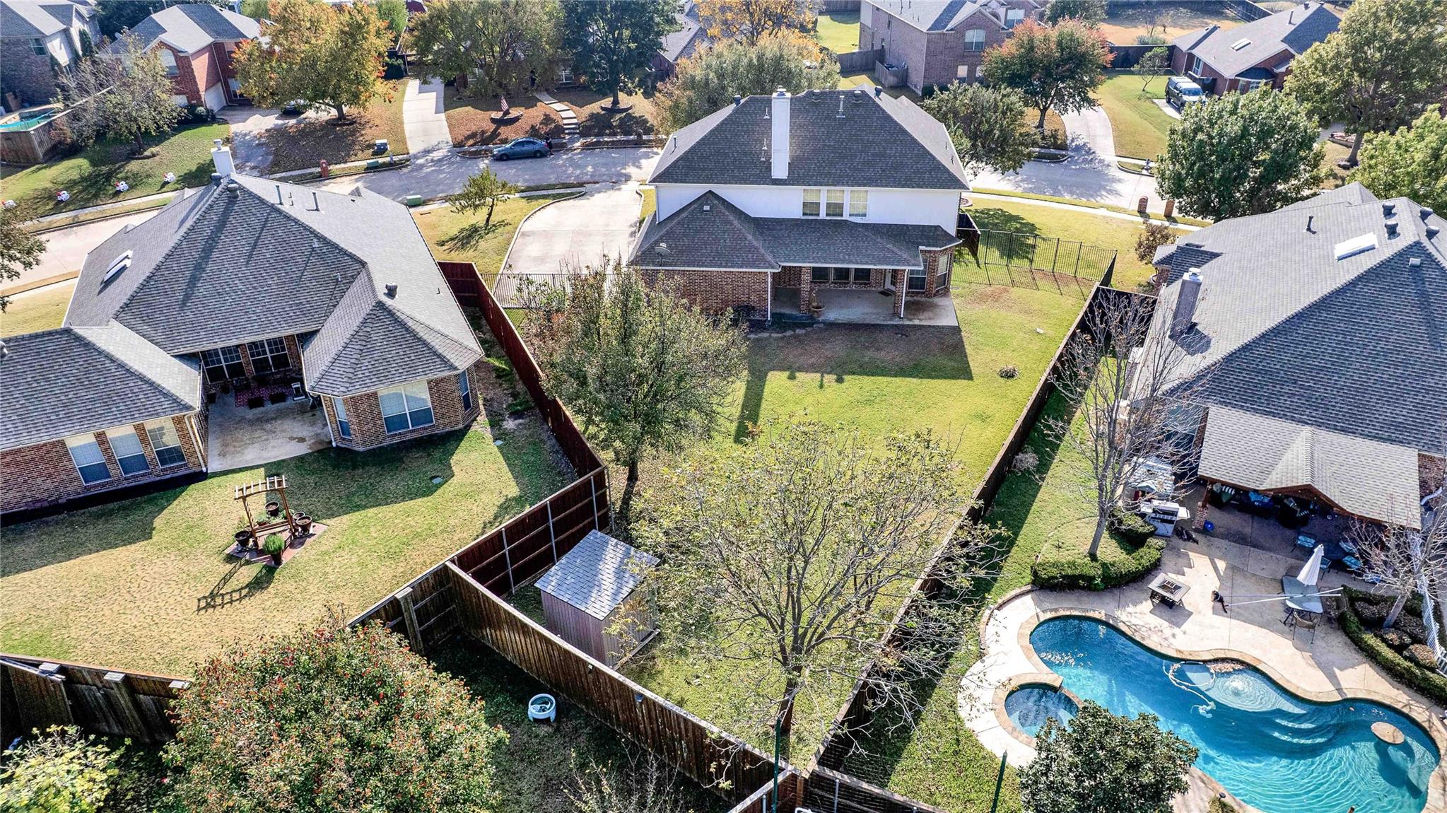 main property photo 38