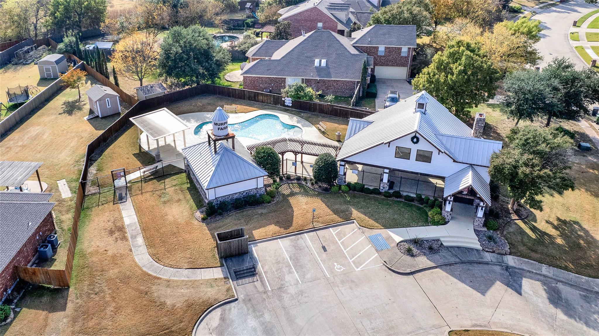main property photo 39