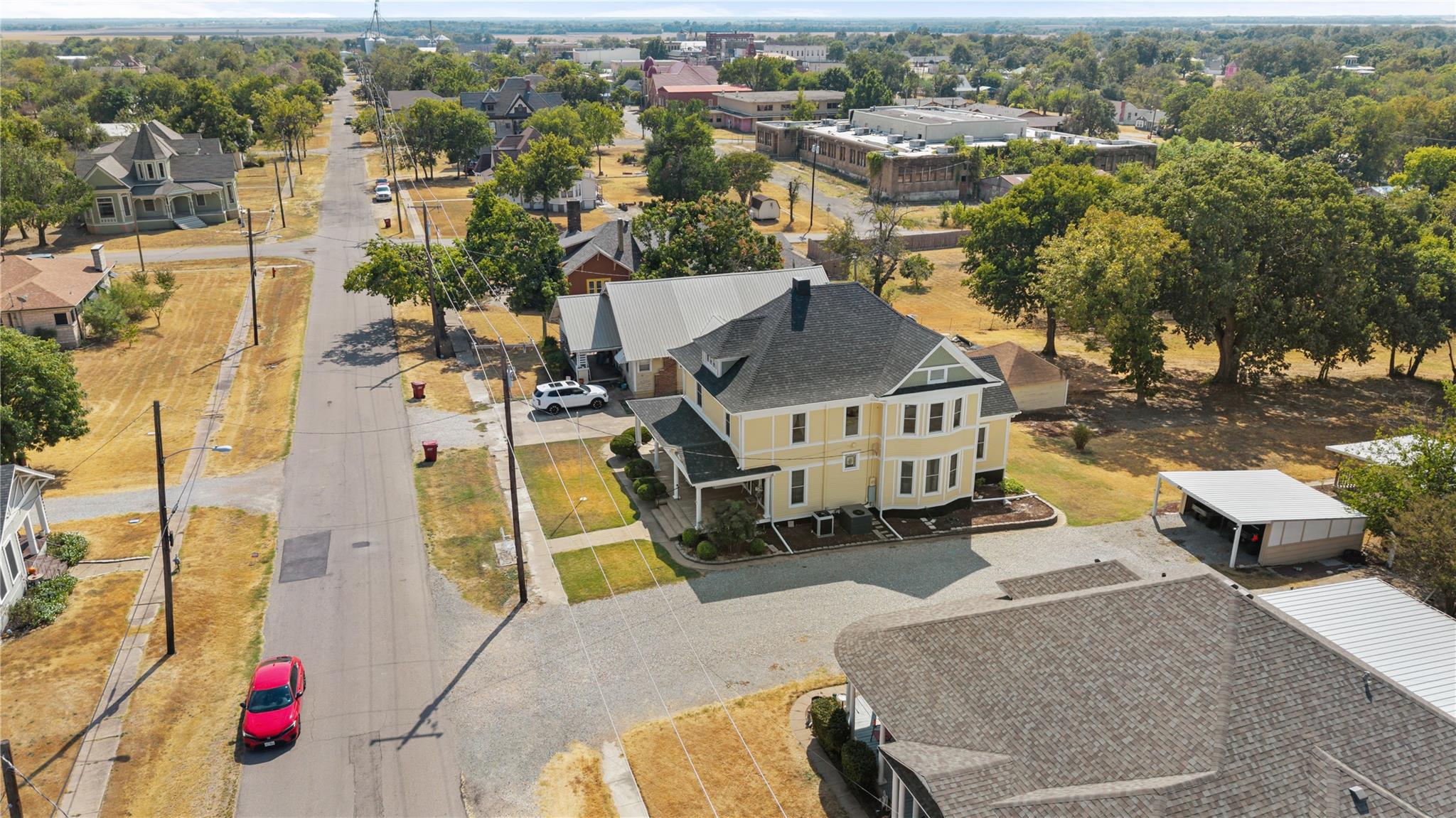 main property photo 37