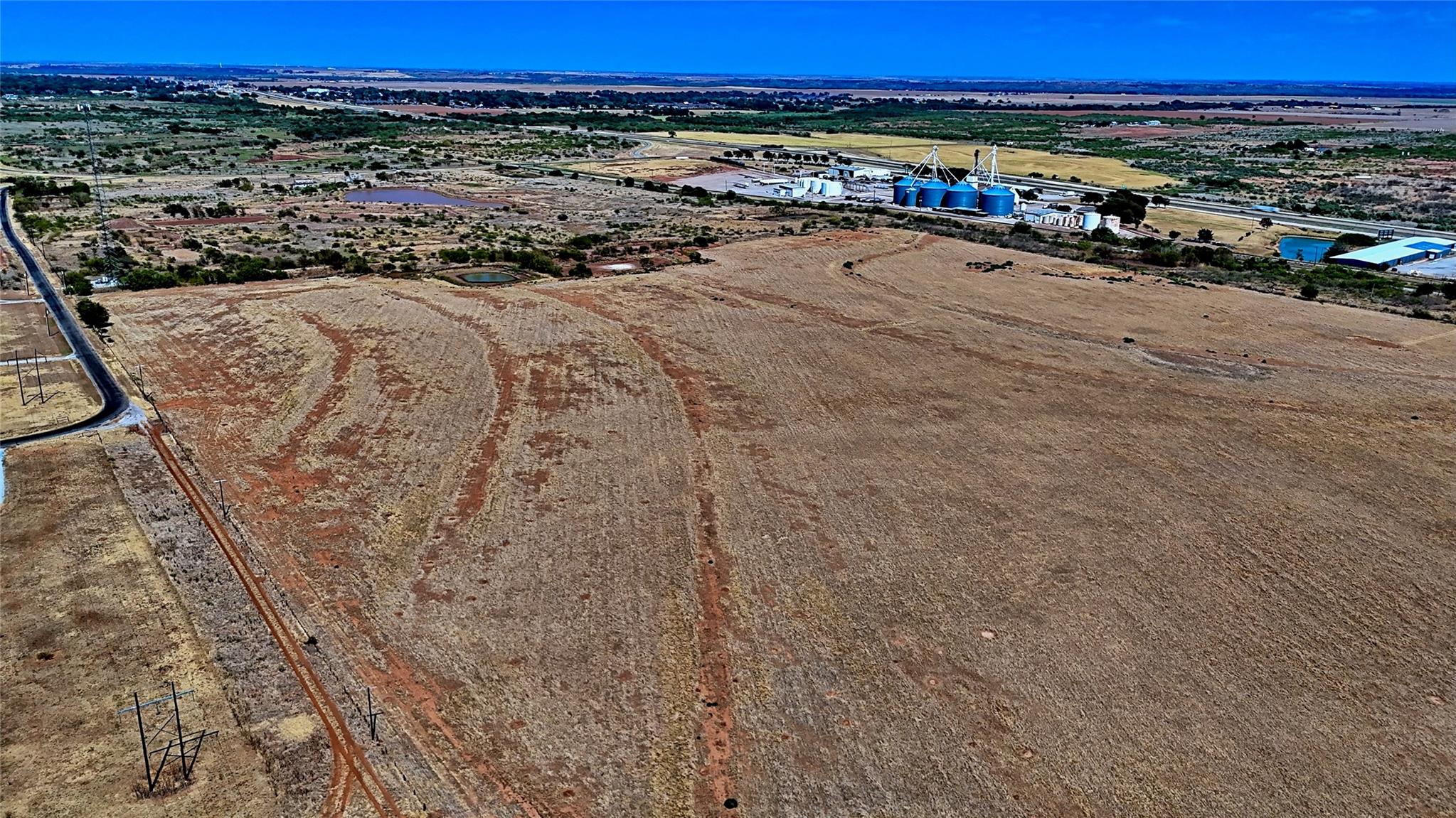 main property photo 22
