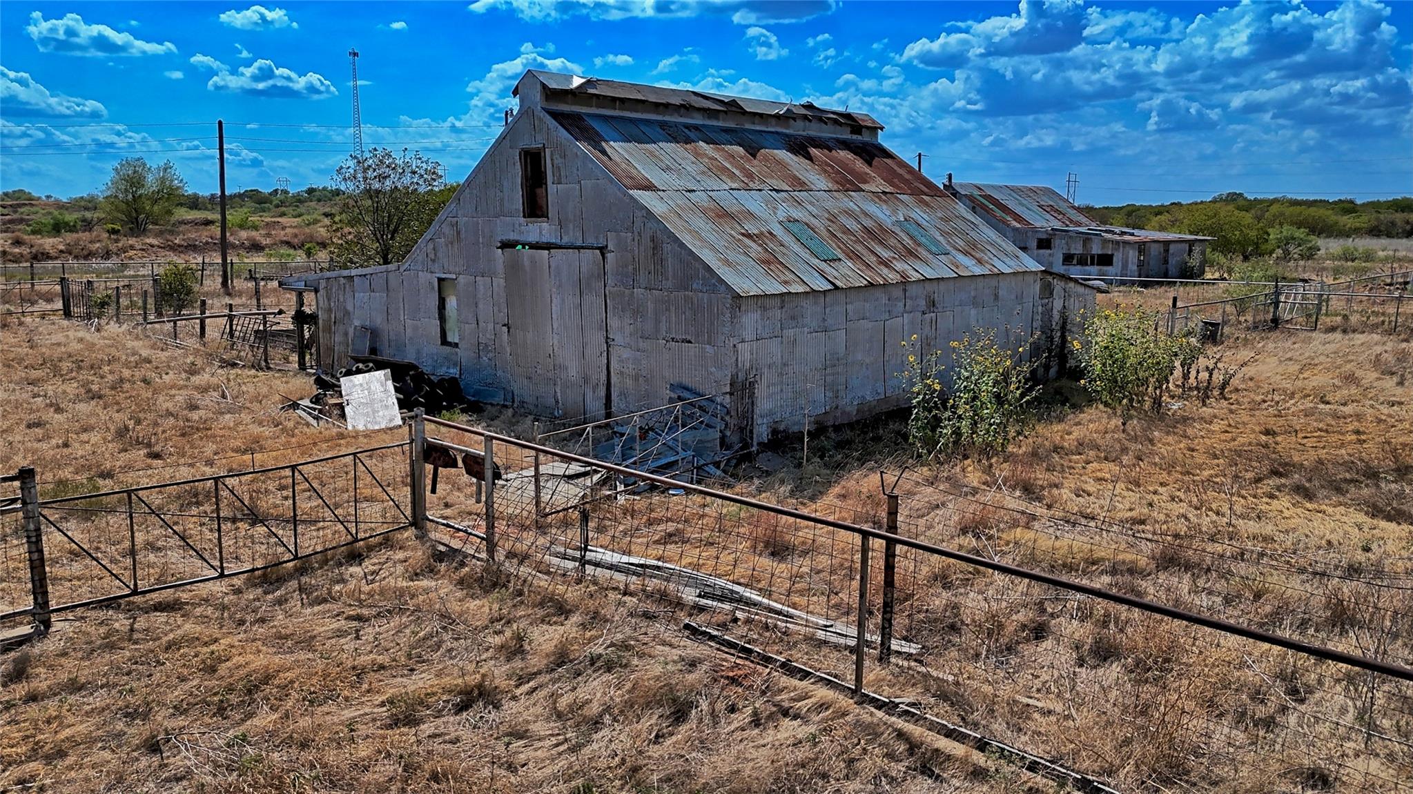 main property photo 8