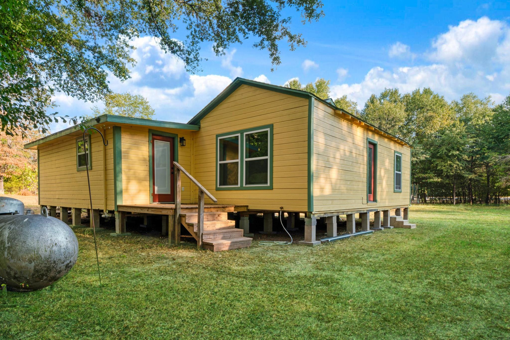 main property photo 18