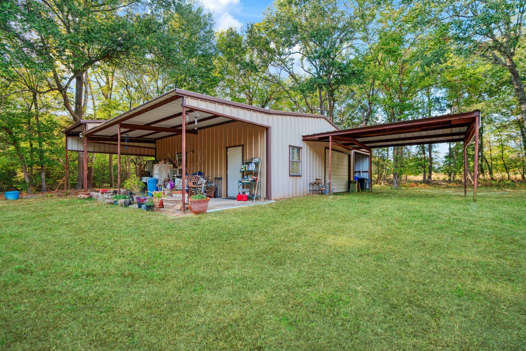 main property photo 23
