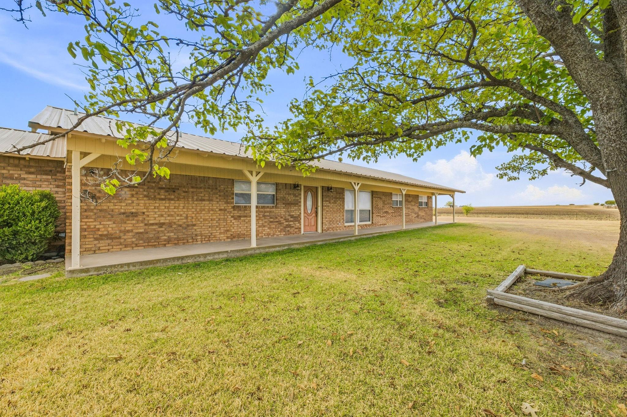 main property photo 11