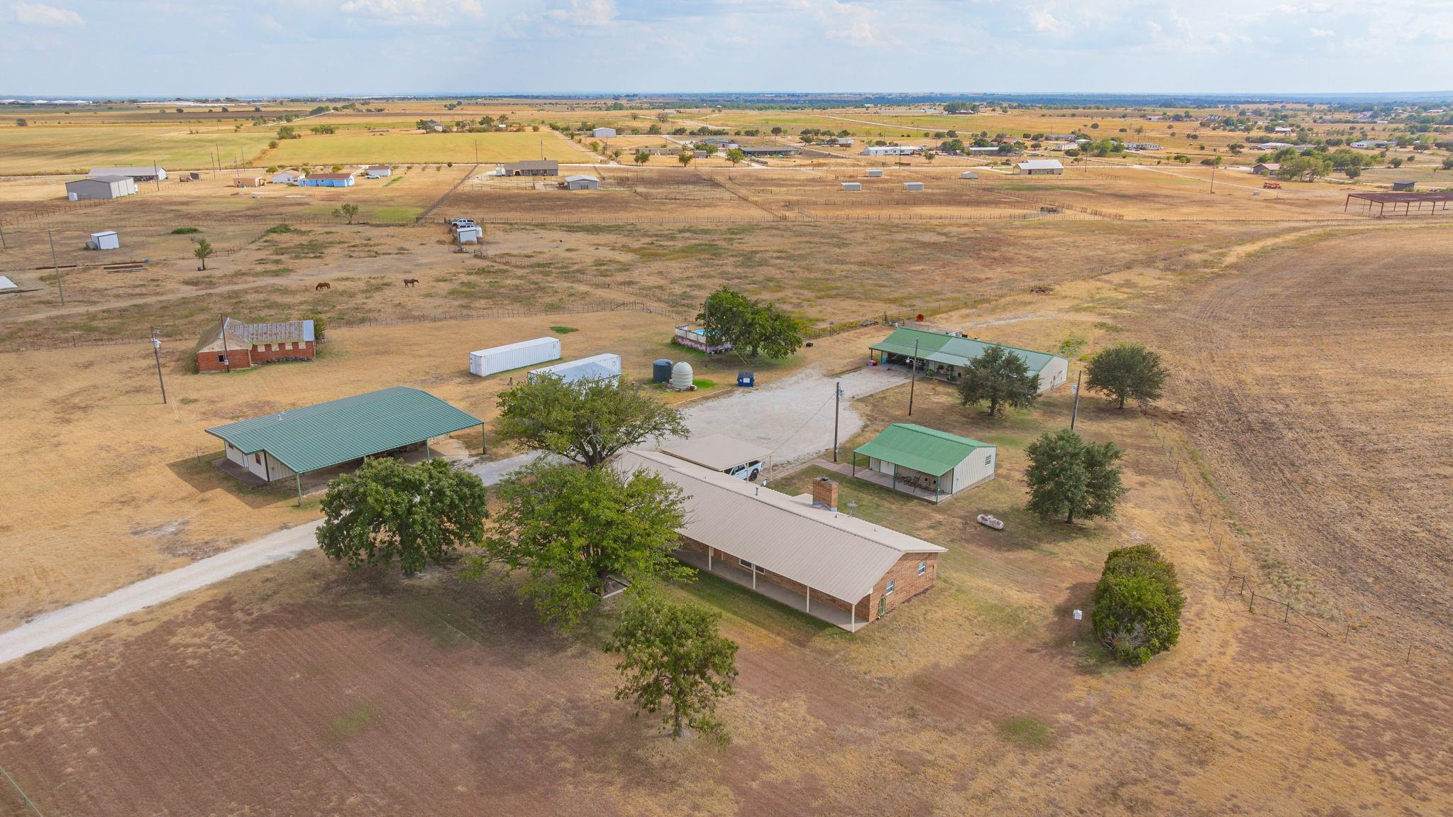 main property photo 4
