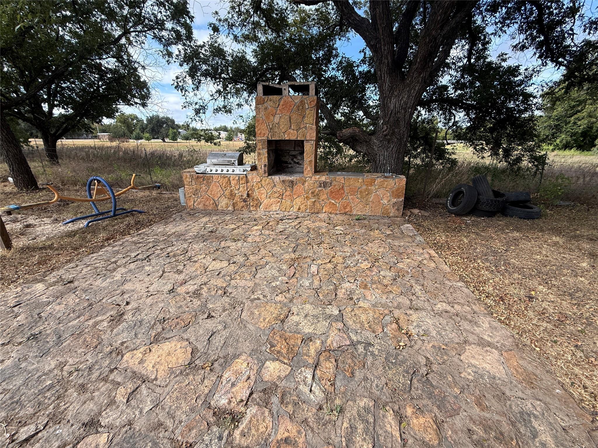 main property photo 23