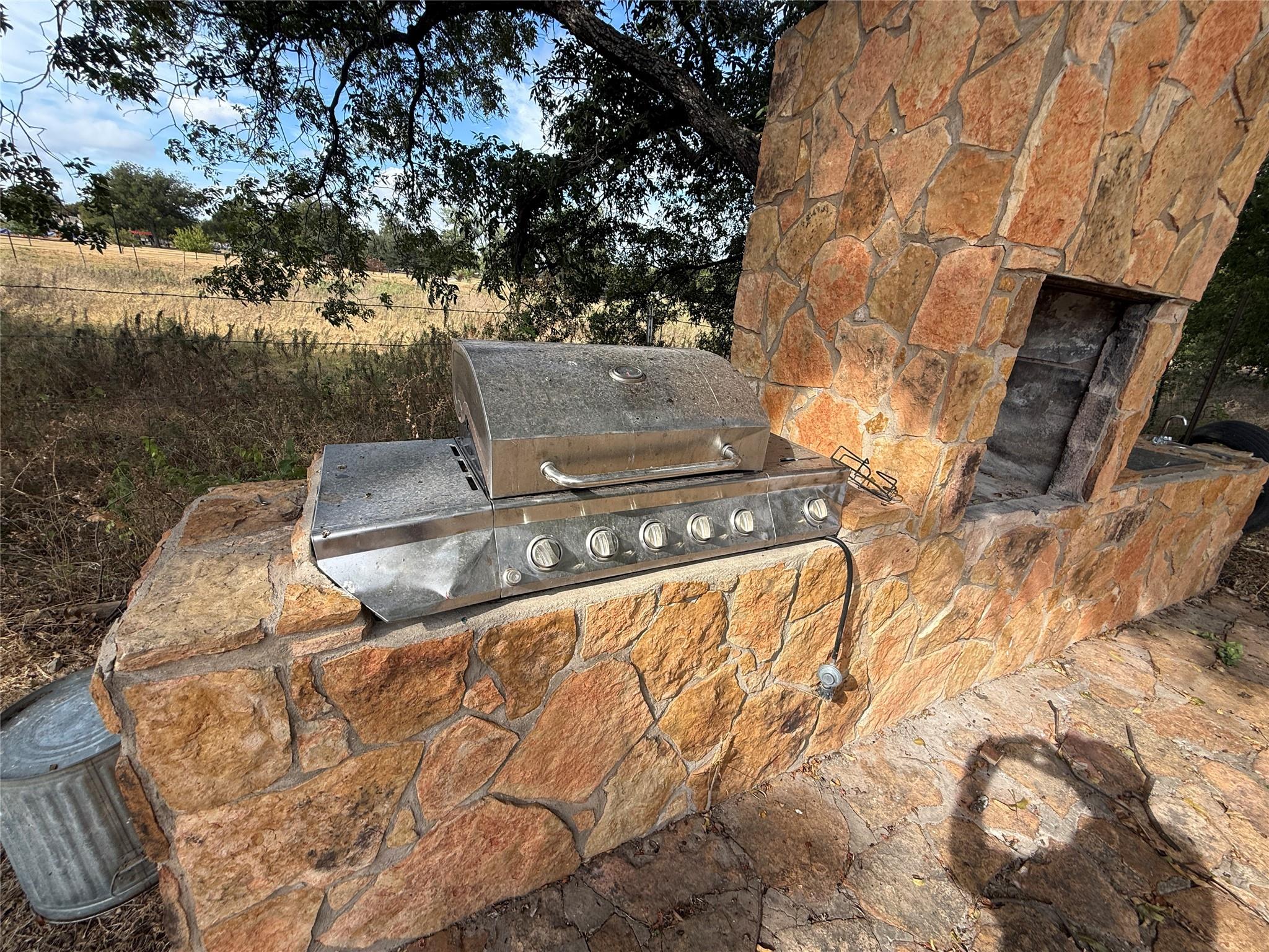 main property photo 26