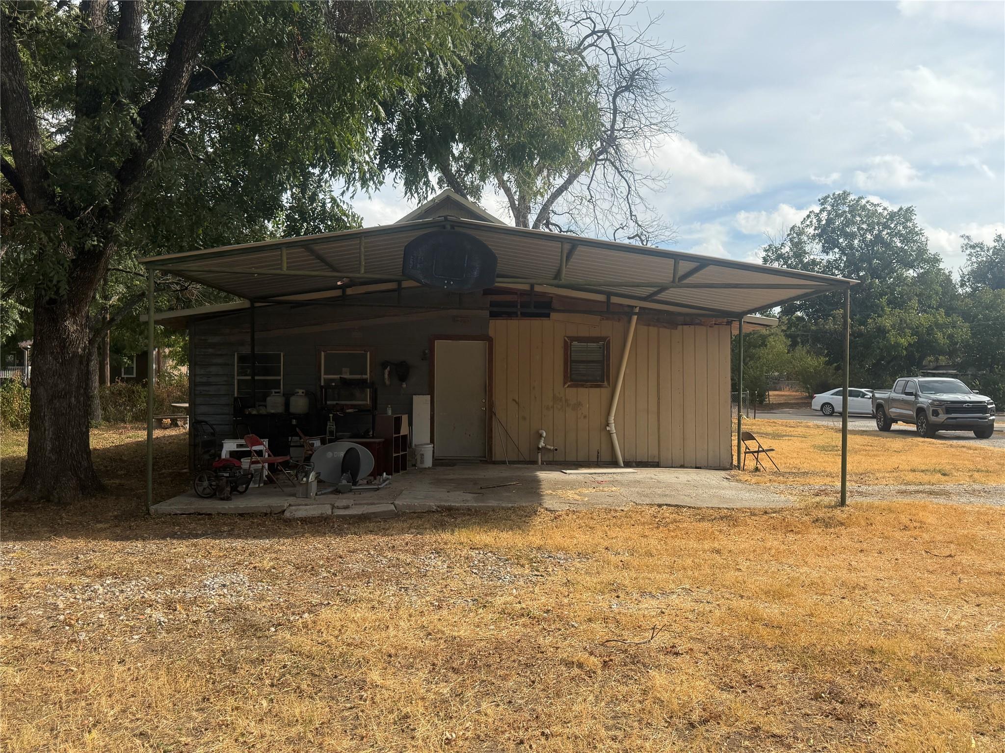main property photo 29