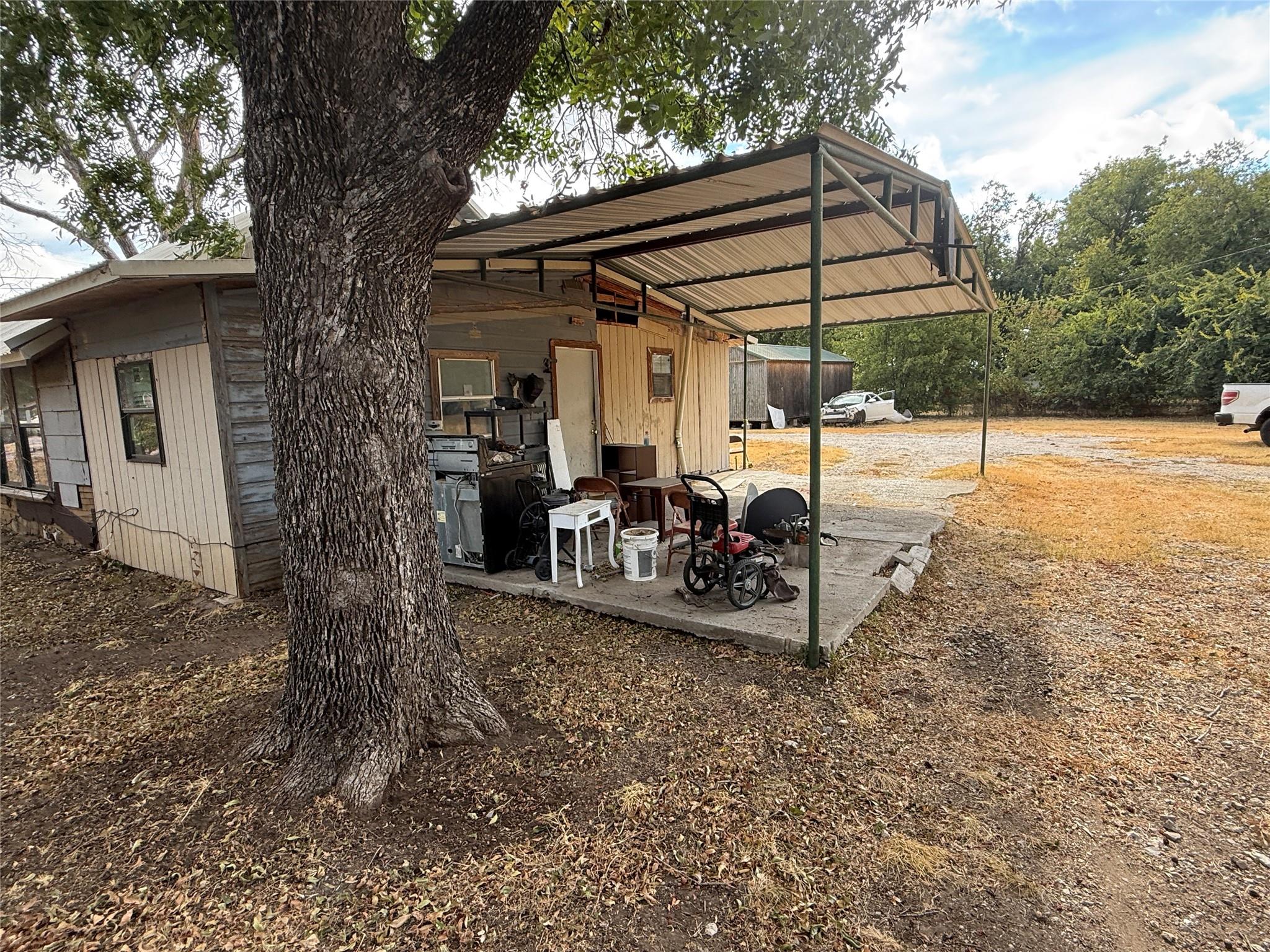 main property photo 37