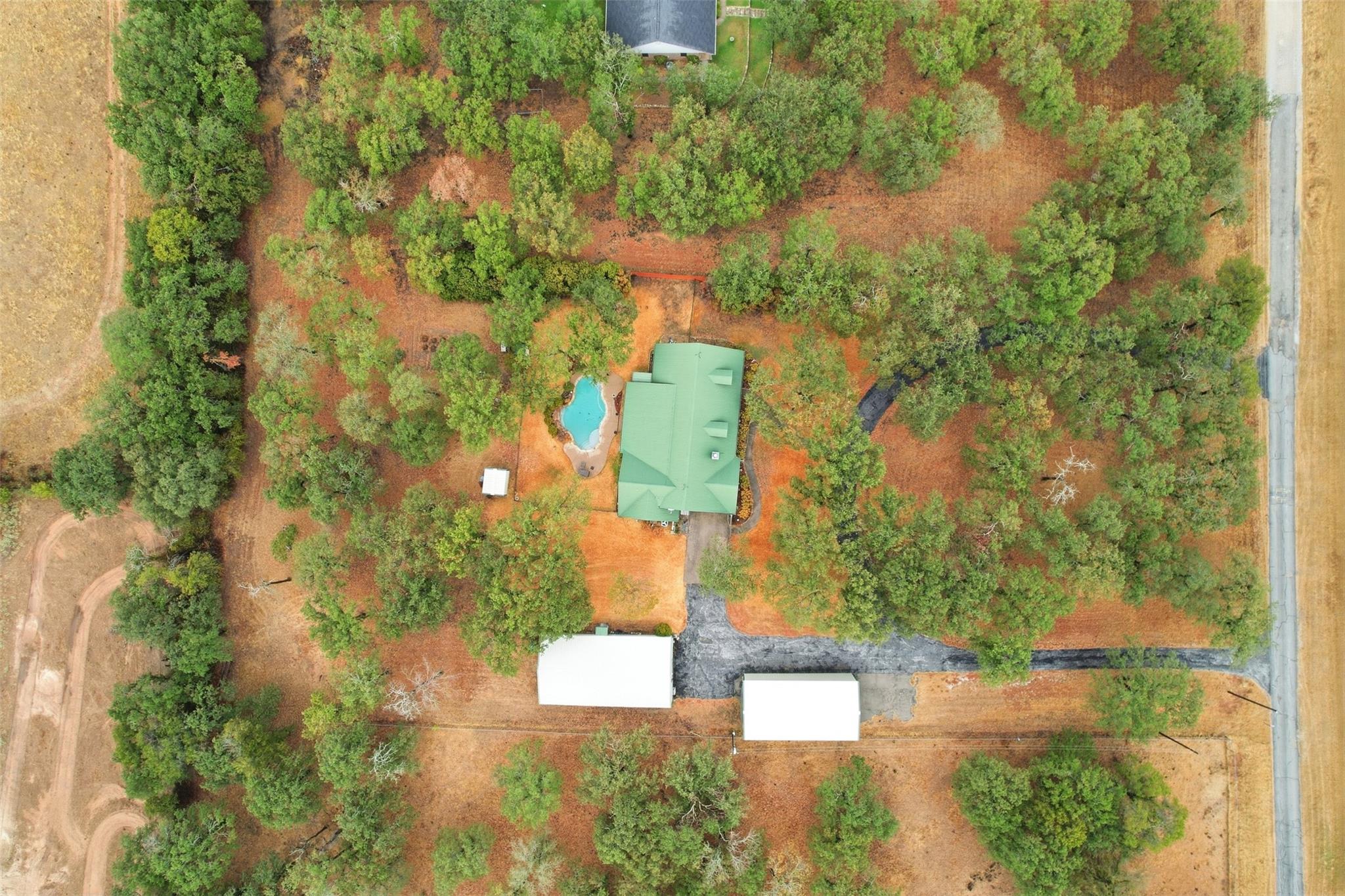 main property photo 38