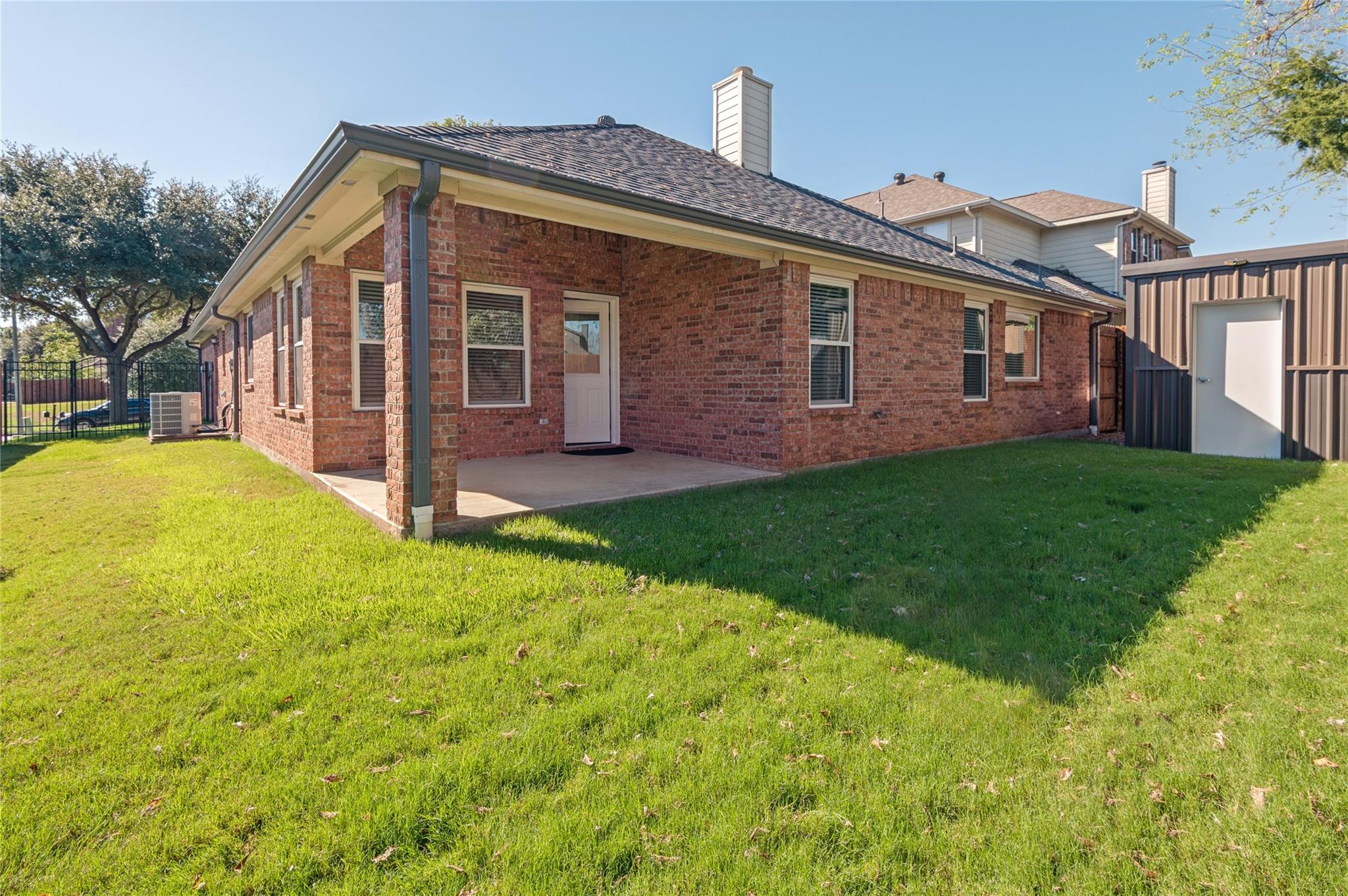 main property photo 24