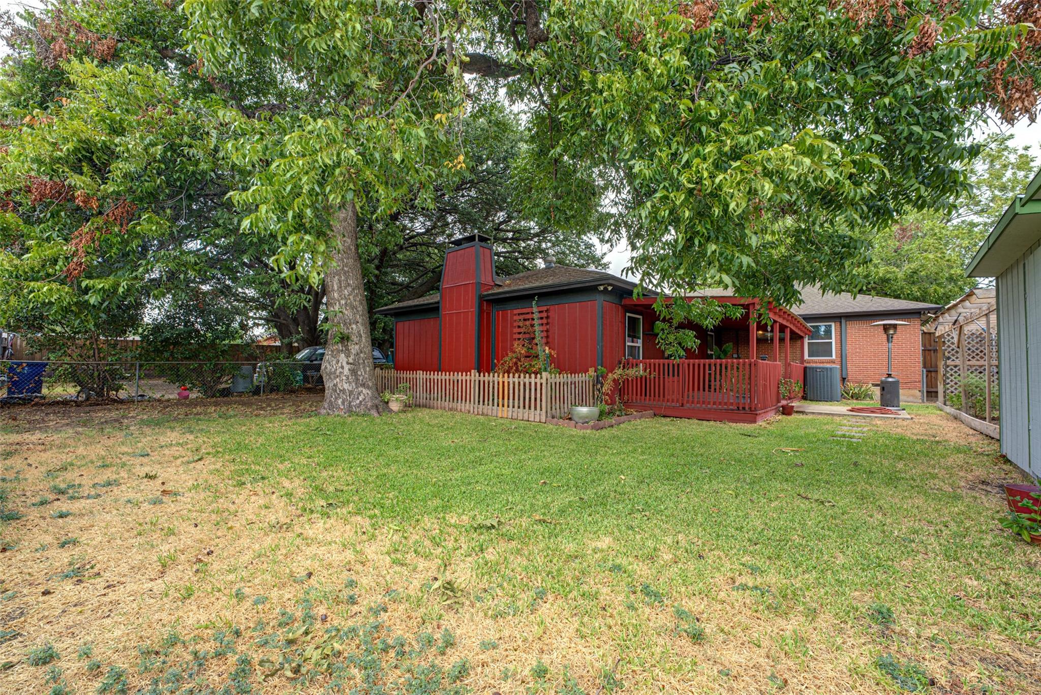 main property photo 26
