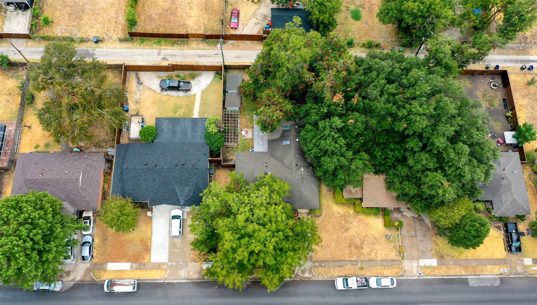 main property photo 35