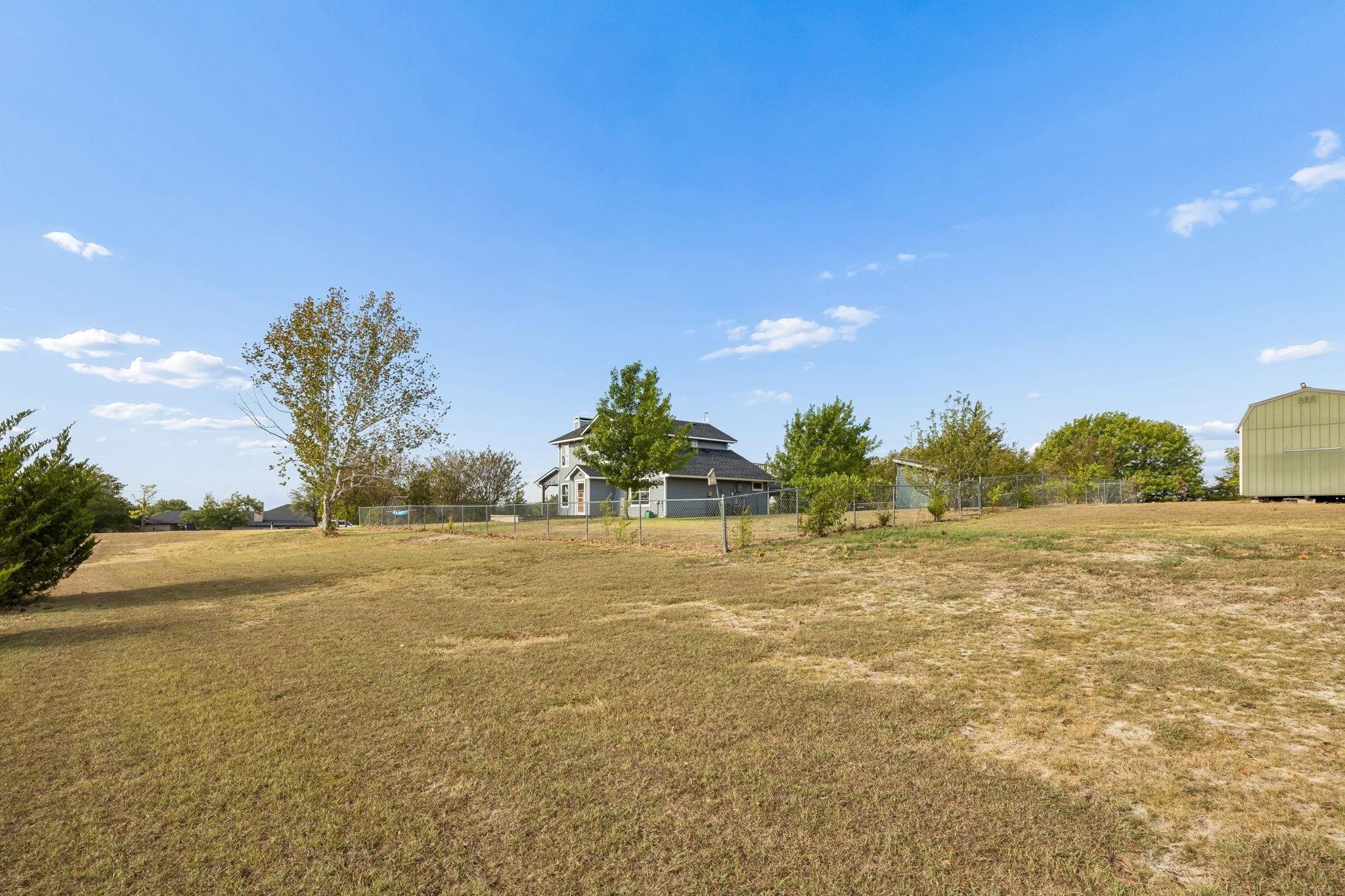 main property photo 22