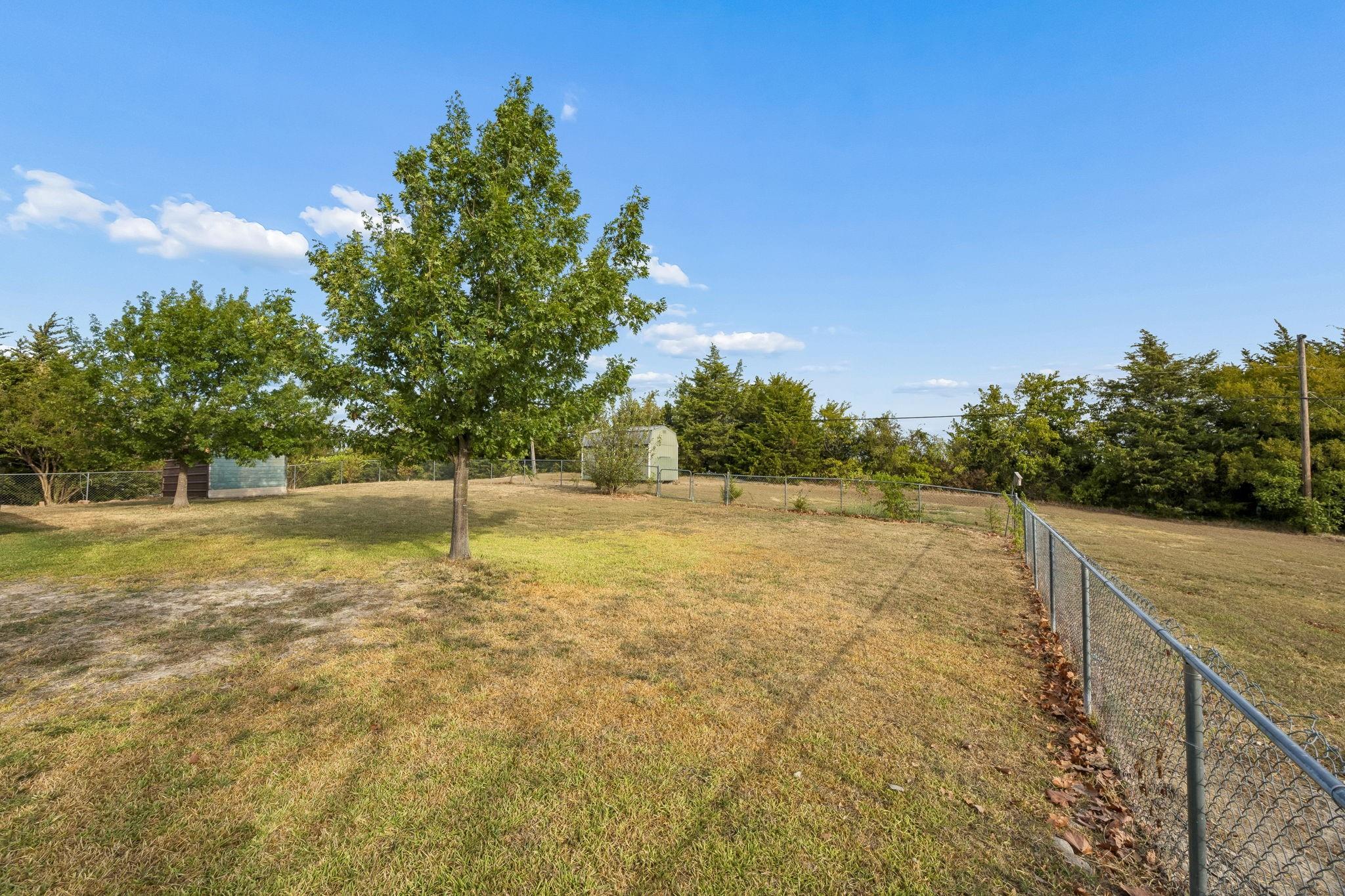 main property photo 23