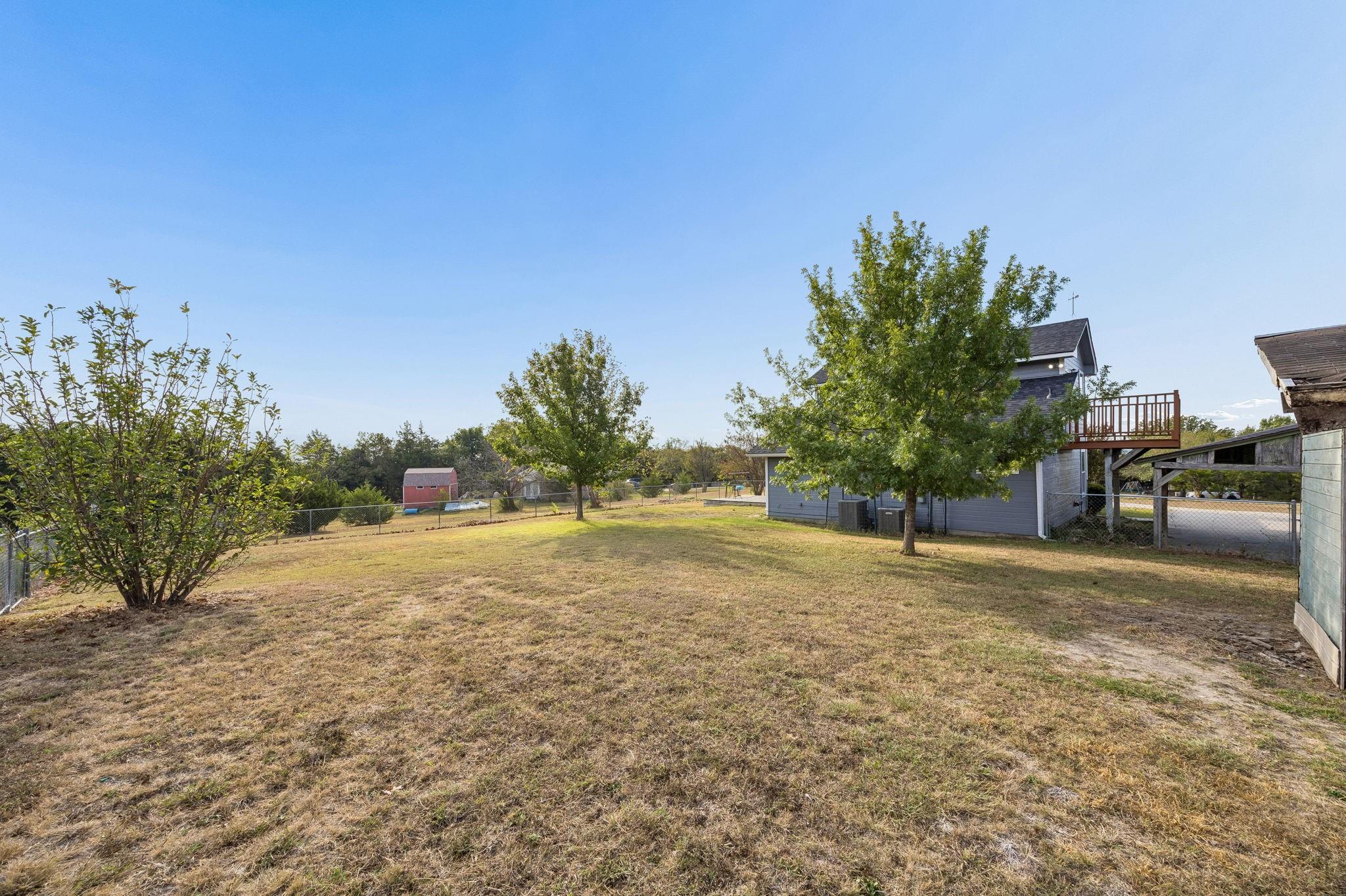 main property photo 24