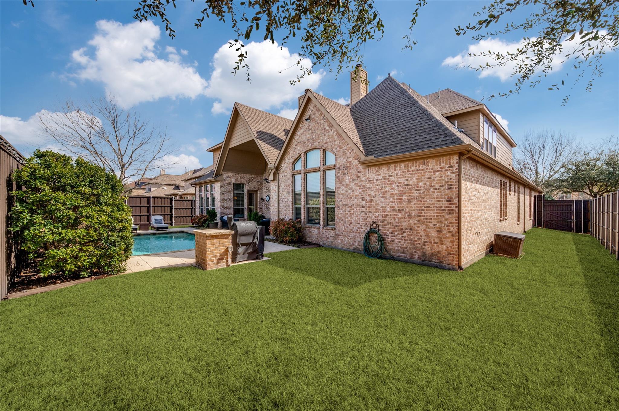 main property photo 34