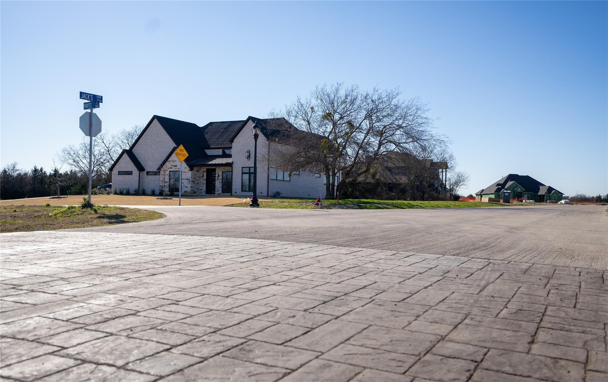 main property photo 7