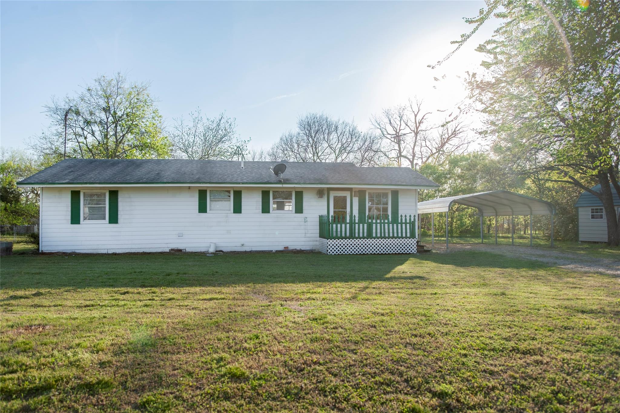 main property photo 23