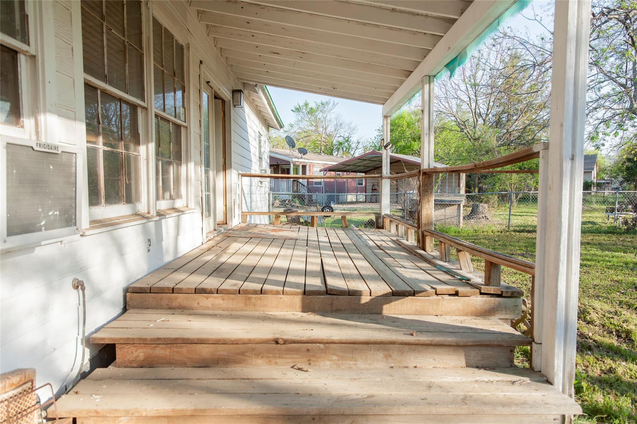 main property photo 37