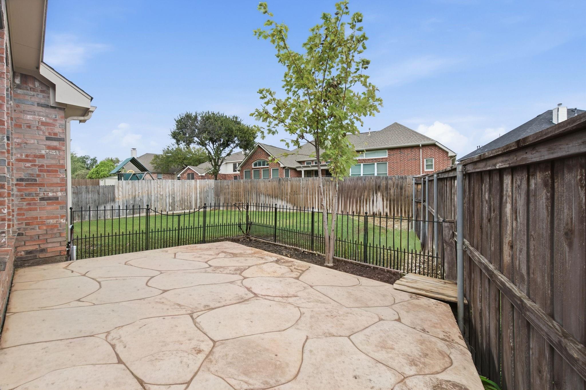 main property photo 29