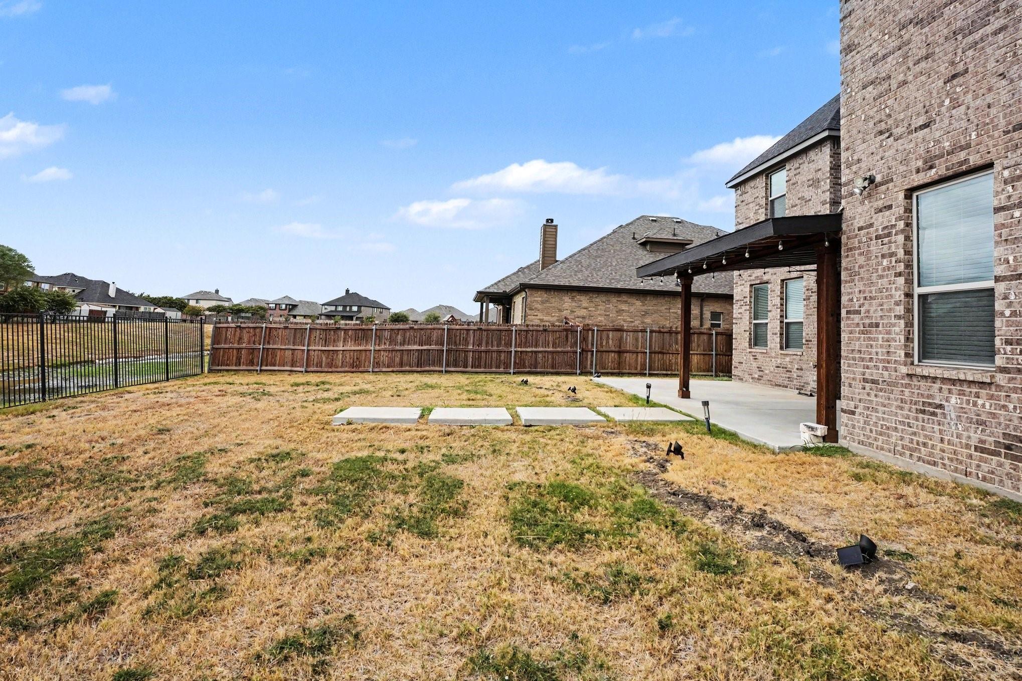 main property photo 30