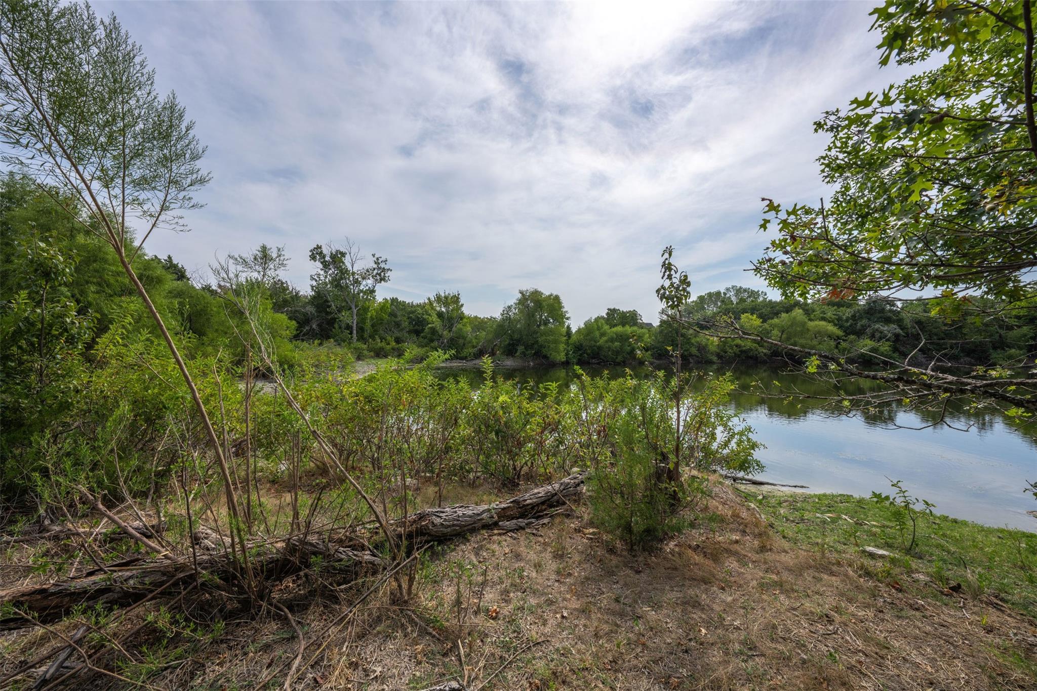 main property photo 31