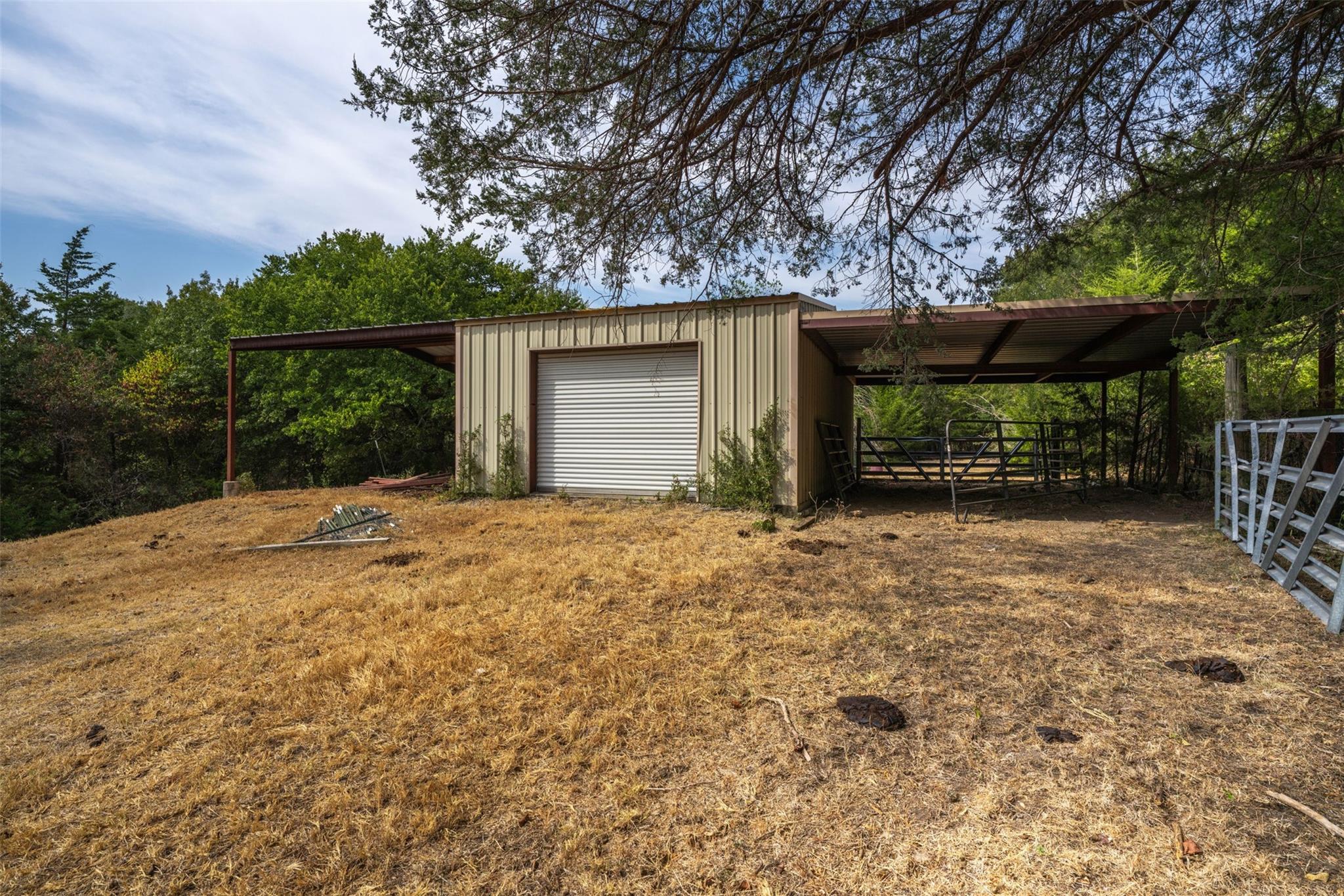 main property photo 5